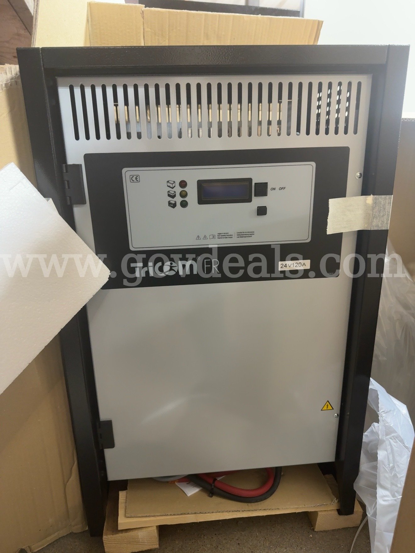 NEW TriCOM ENERPOWER WoWa 24V 120A Industrial Forklift Battery Charger 480V 3-Phase  Charger Government Surplus Auction - Primary Photo
