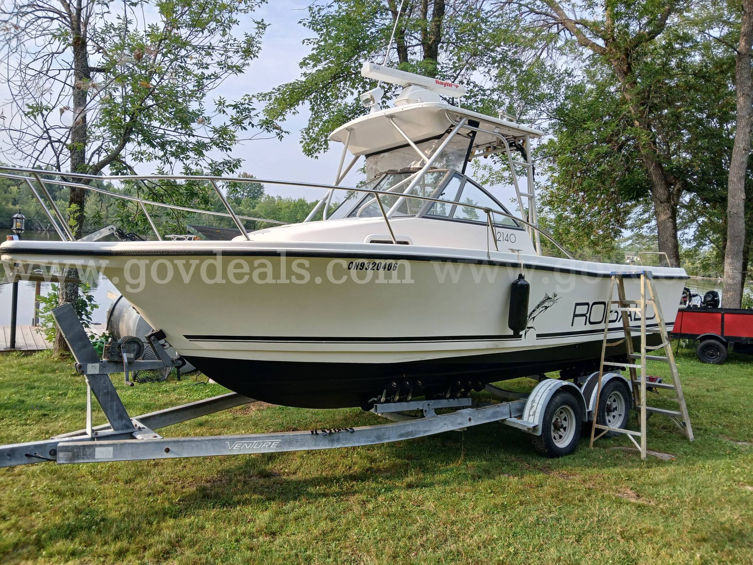 1997 Robalo Robalo 2140 Walkaround Government Surplus Auction - Photo #5