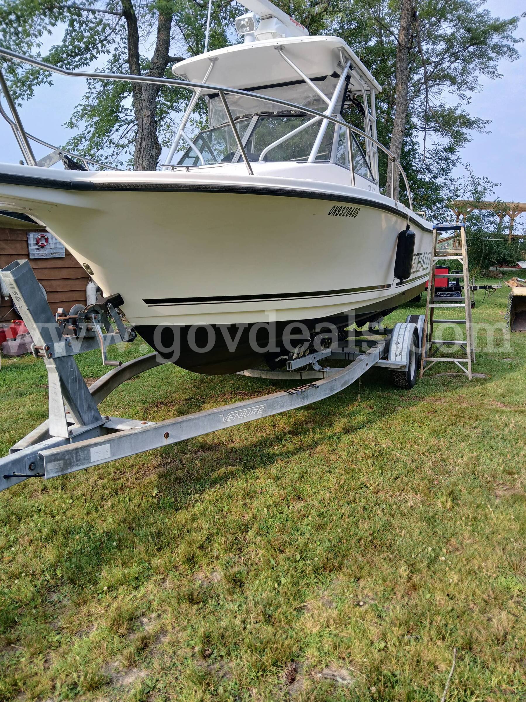 1997 Robalo Robalo 2140 Walkaround Government Surplus Auction - Photo #6