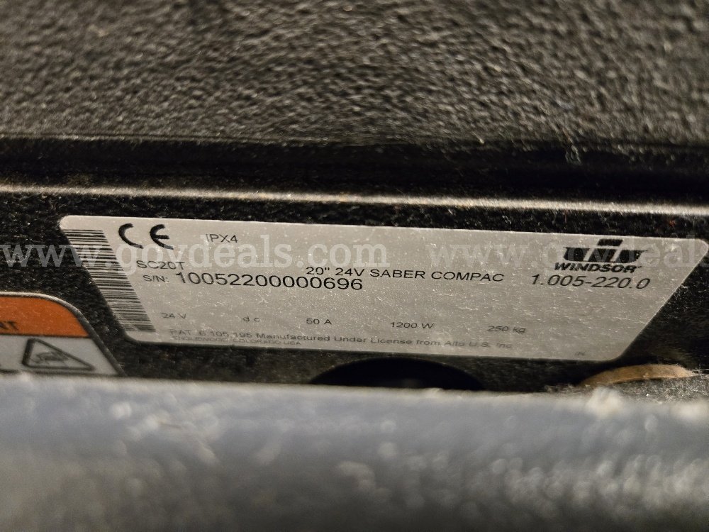 Windsor Saber SC20T floor machine Windsor Saber SC20T Government Surplus Auction - Photo #5