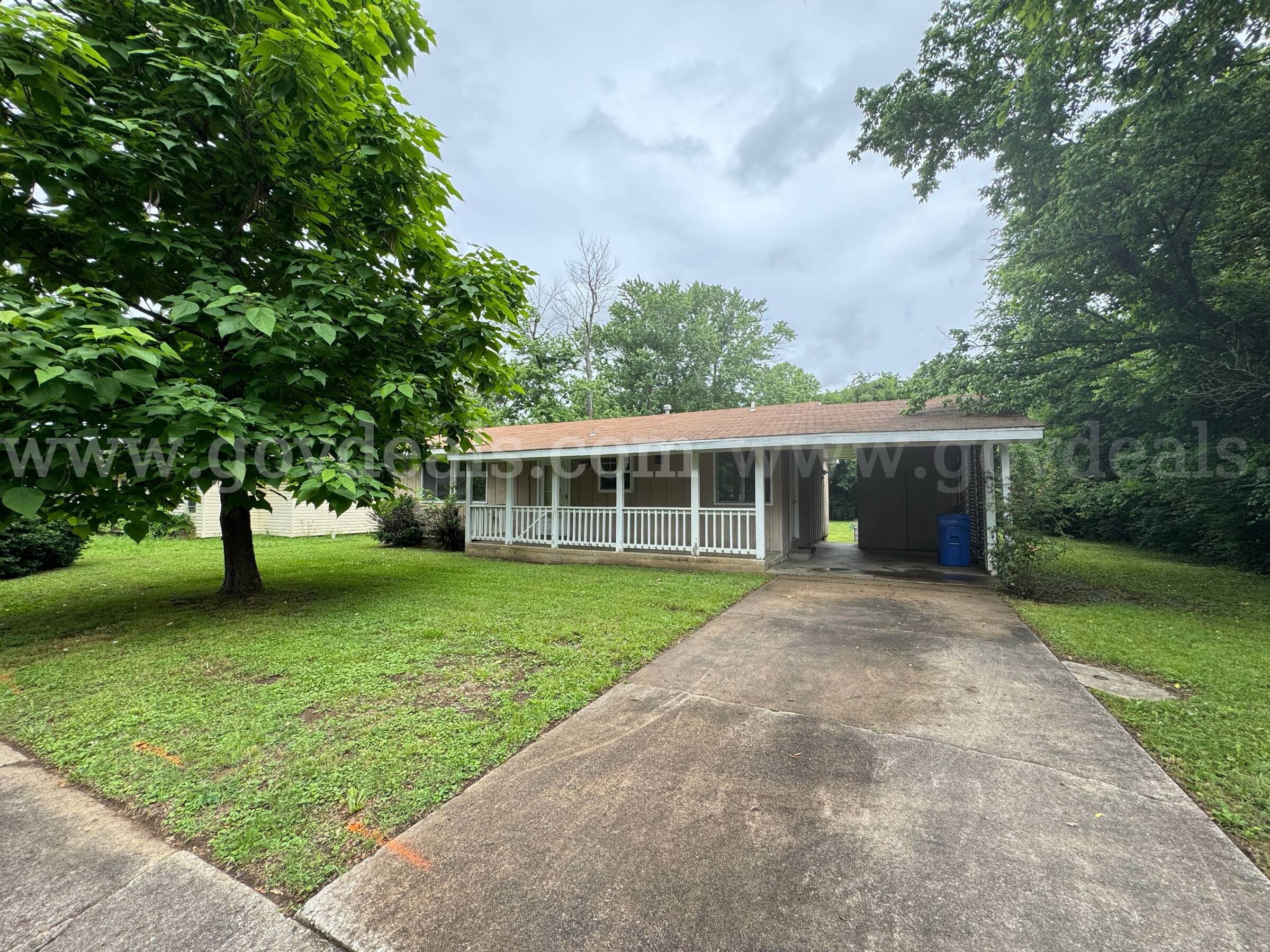 Residential Home for Removal and Cleanup or Demolishment (No Land)   Government Surplus Auction - Photo #5