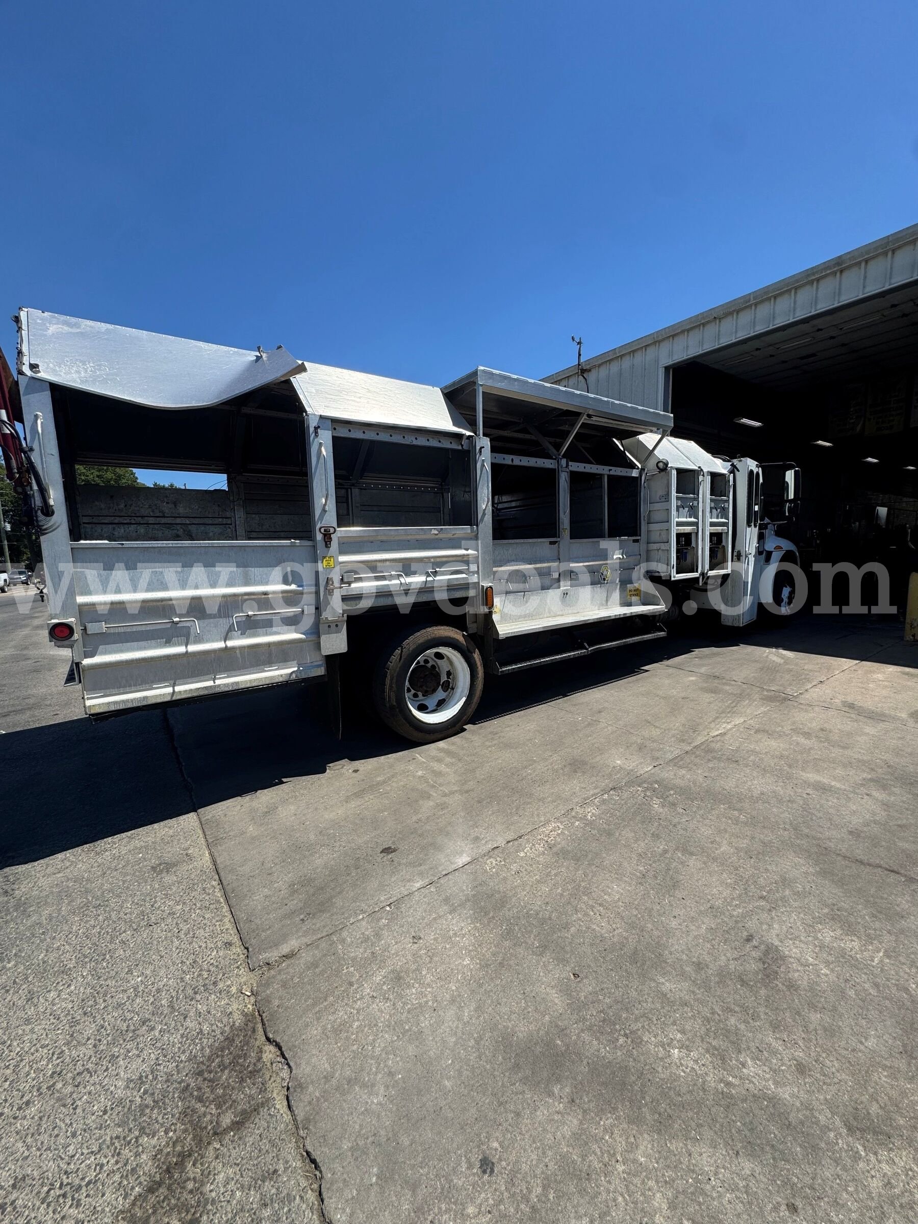 2019 International 7300 SFA #4038 International 7300 Government Surplus Auction - Photo #3