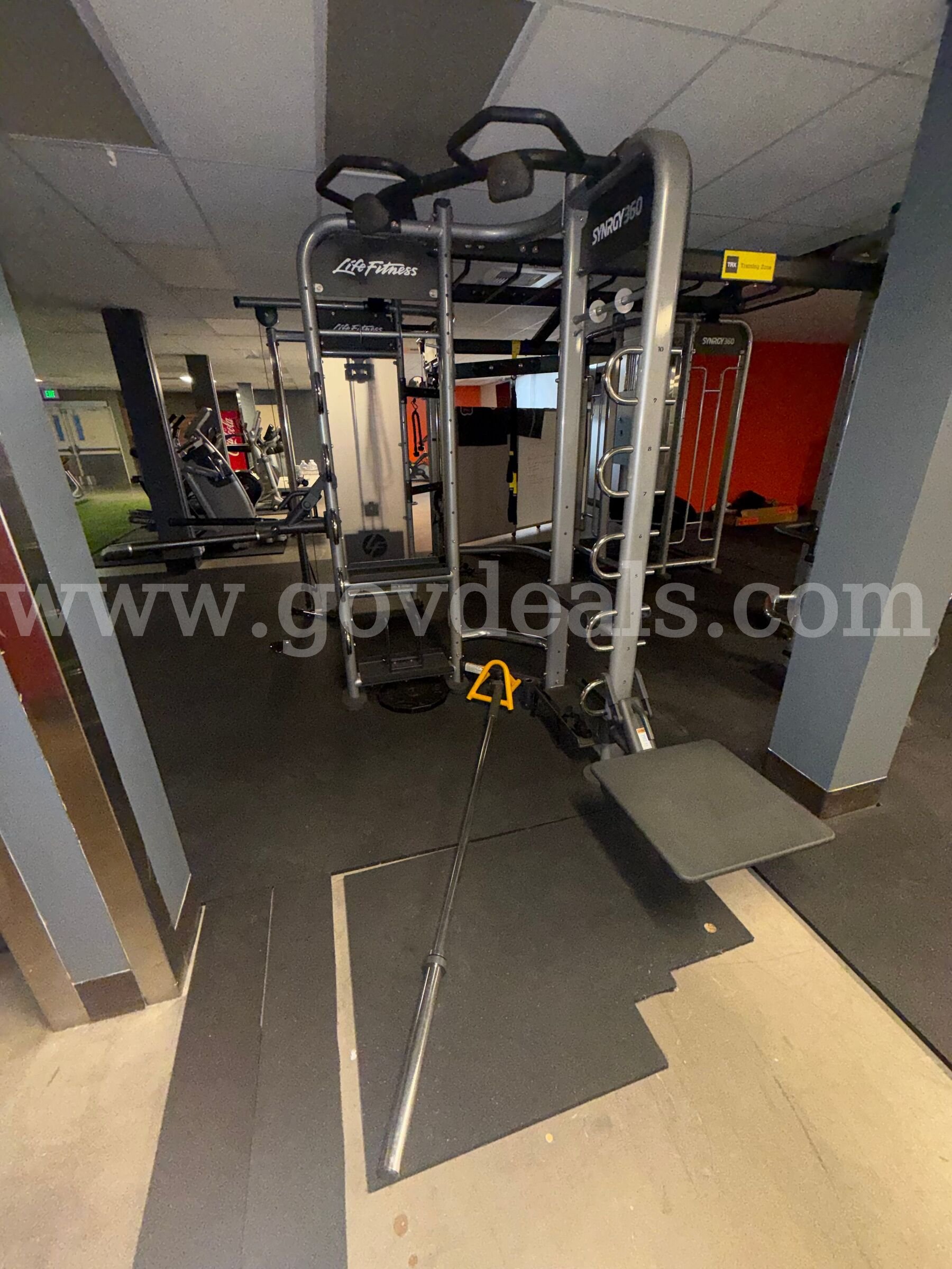 Life Fitness Synergy 360 XL Life Fitness 360 Government Surplus Auction - Photo #3