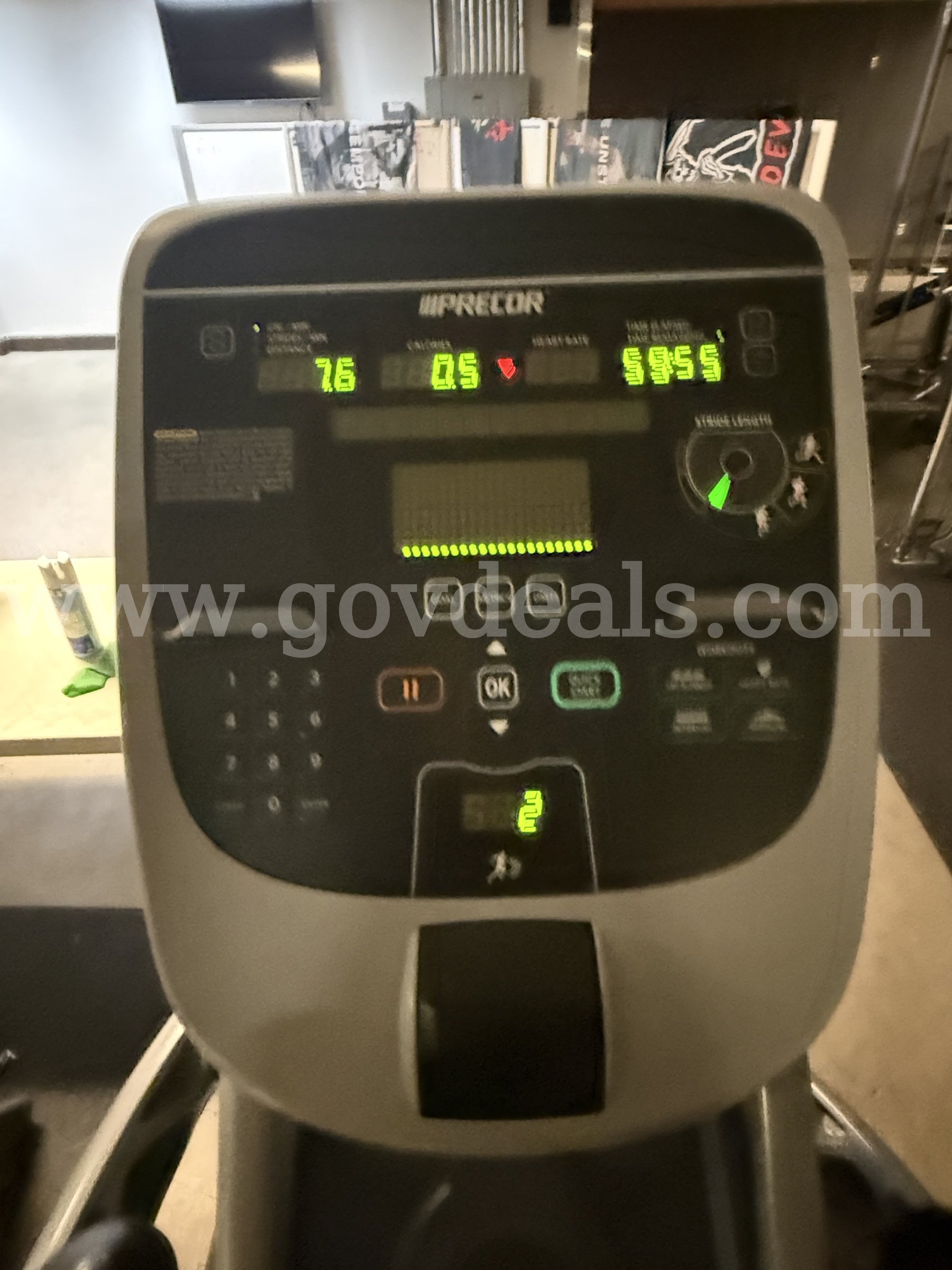 Precor 835 AMT W/P30 Console Precor 835 Government Surplus Auction - Photo #4