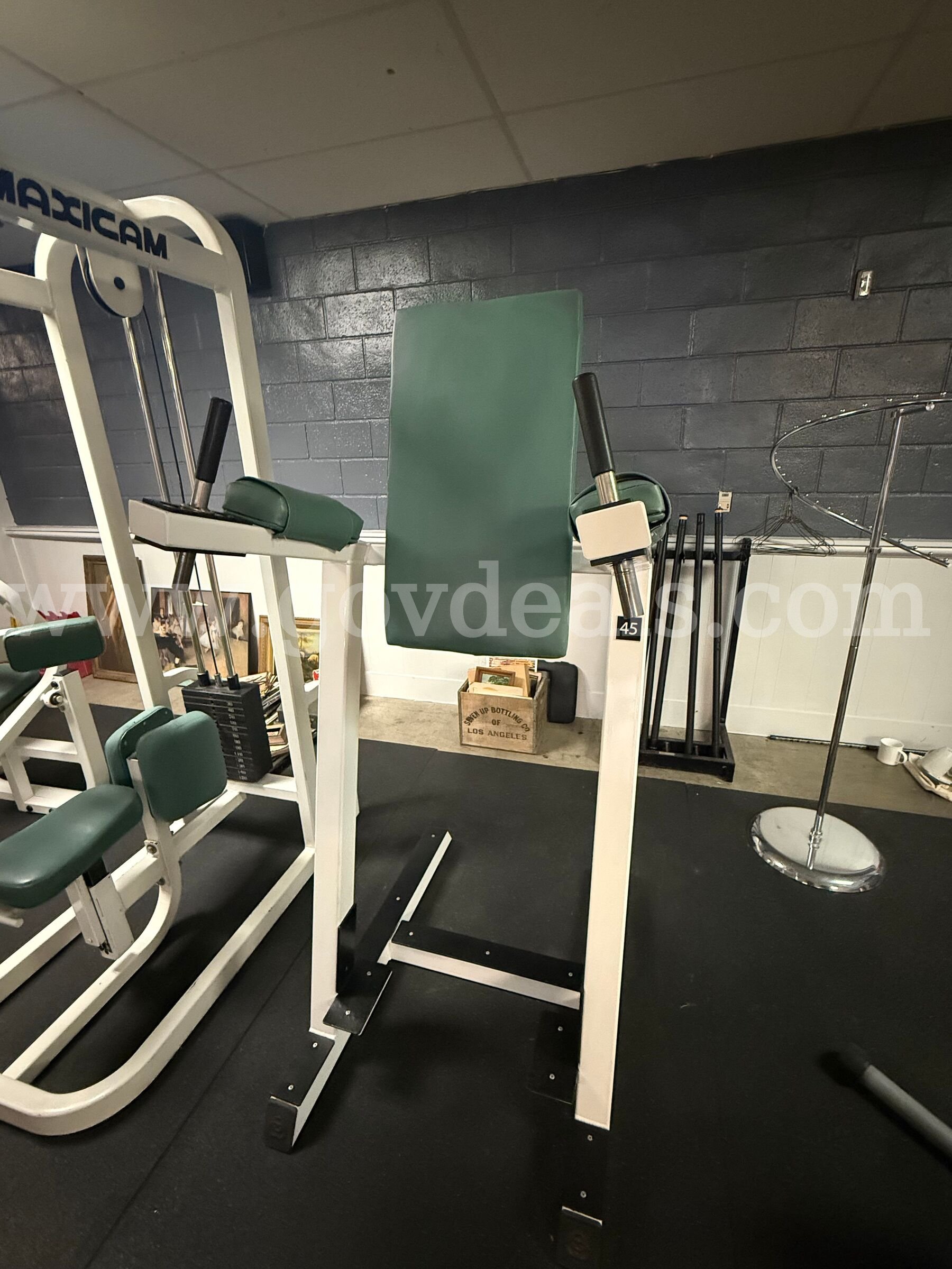 Abdominal Fitness Equipment   Government Surplus Auction - Photo #5