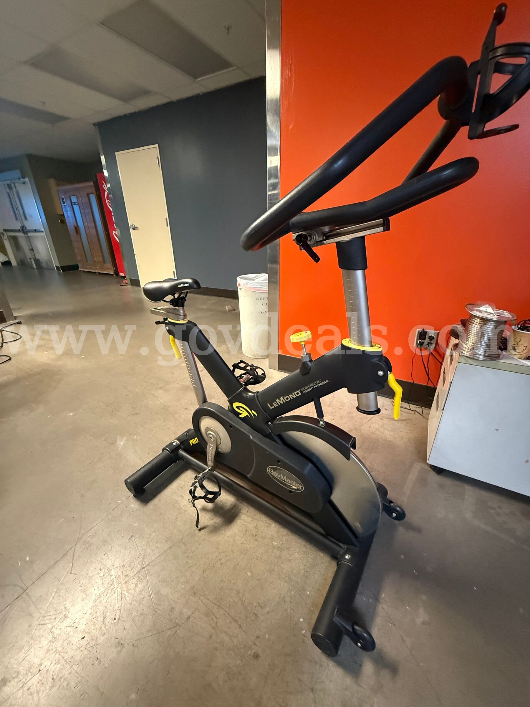 REVMASTER PRO CYCLING BIKE