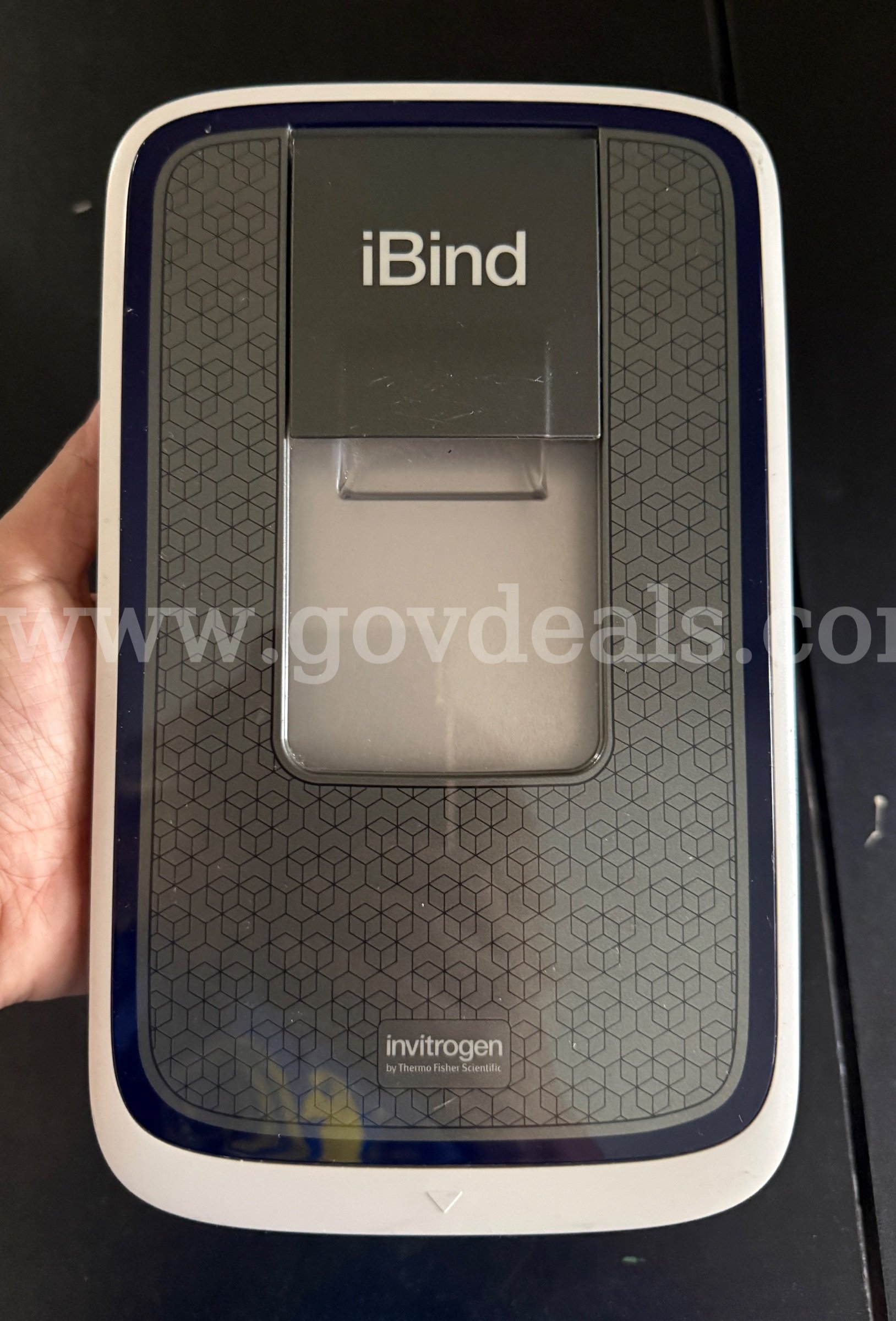 Invitrogen iBind Western Device, Model SLF1000 lab equipment