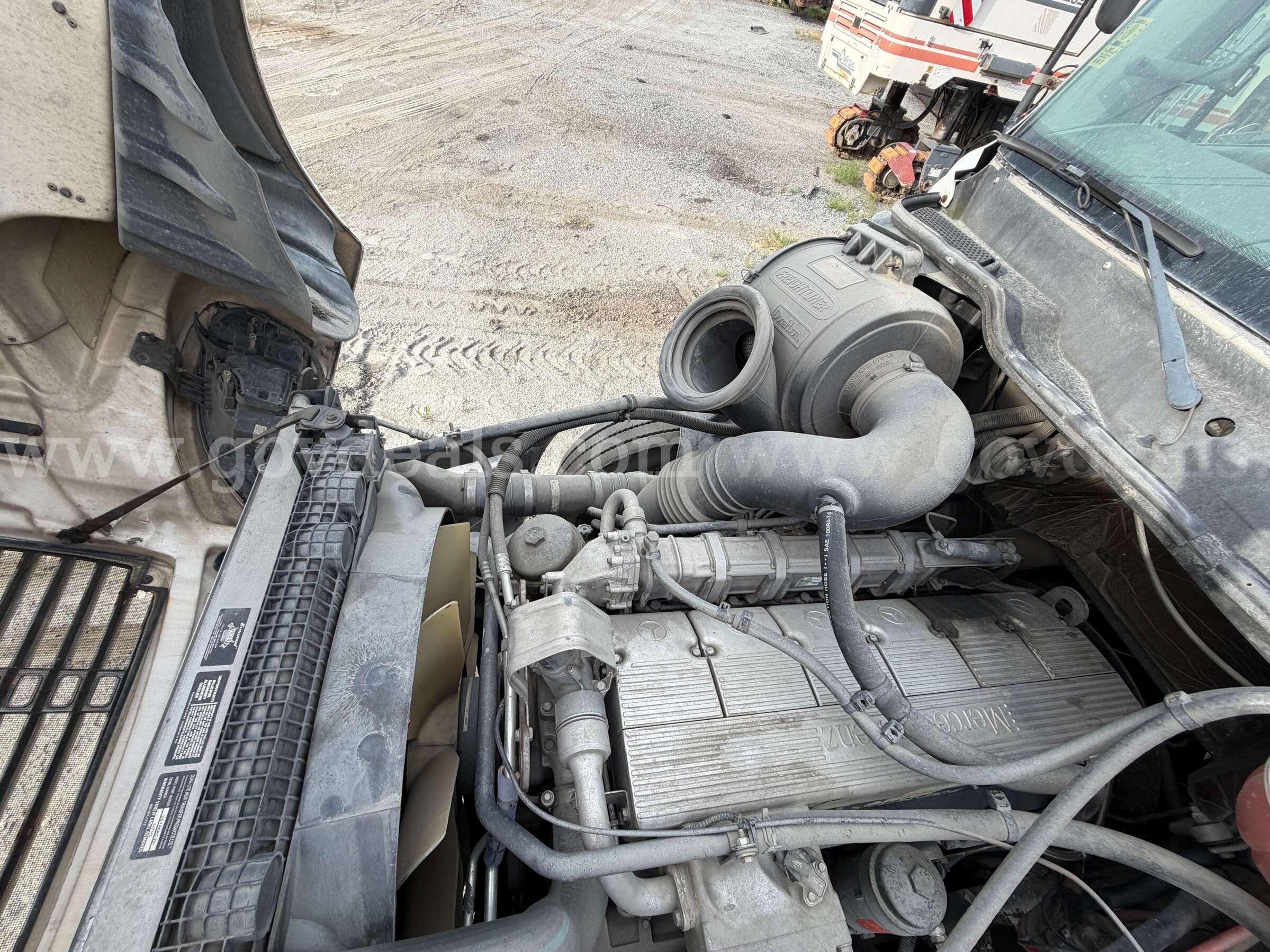 2005 Freightliner Columbia 120 Conventional Day Cab Tractor Freightliner 120 Government Surplus Auction - Photo #6