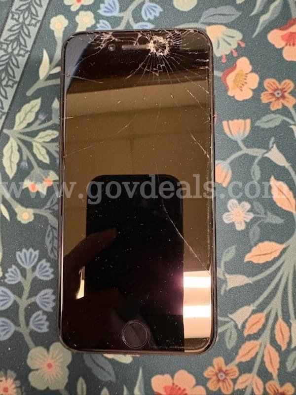 LOT of 18 iPhones in Working Condition Apple SE-64 gb / 12-64 gb Government Surplus Auction - Photo #3