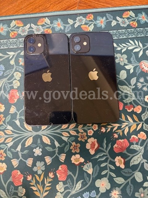 LOT of 18 iPhones in Working Condition Apple SE-64 gb / 12-64 gb Government Surplus Auction - Photo #4