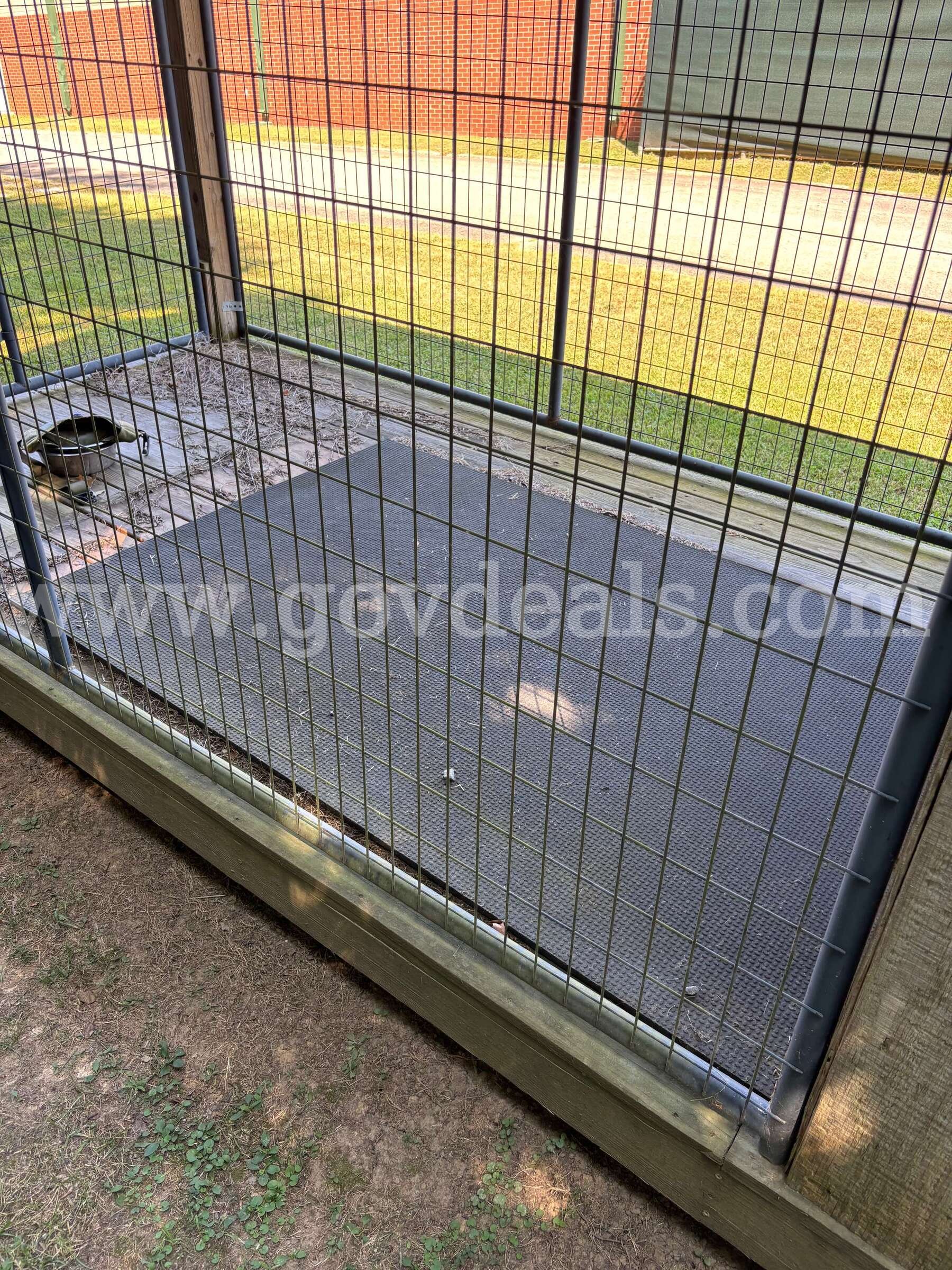 Custom Dog Kennel   Government Surplus Auction - Photo #5