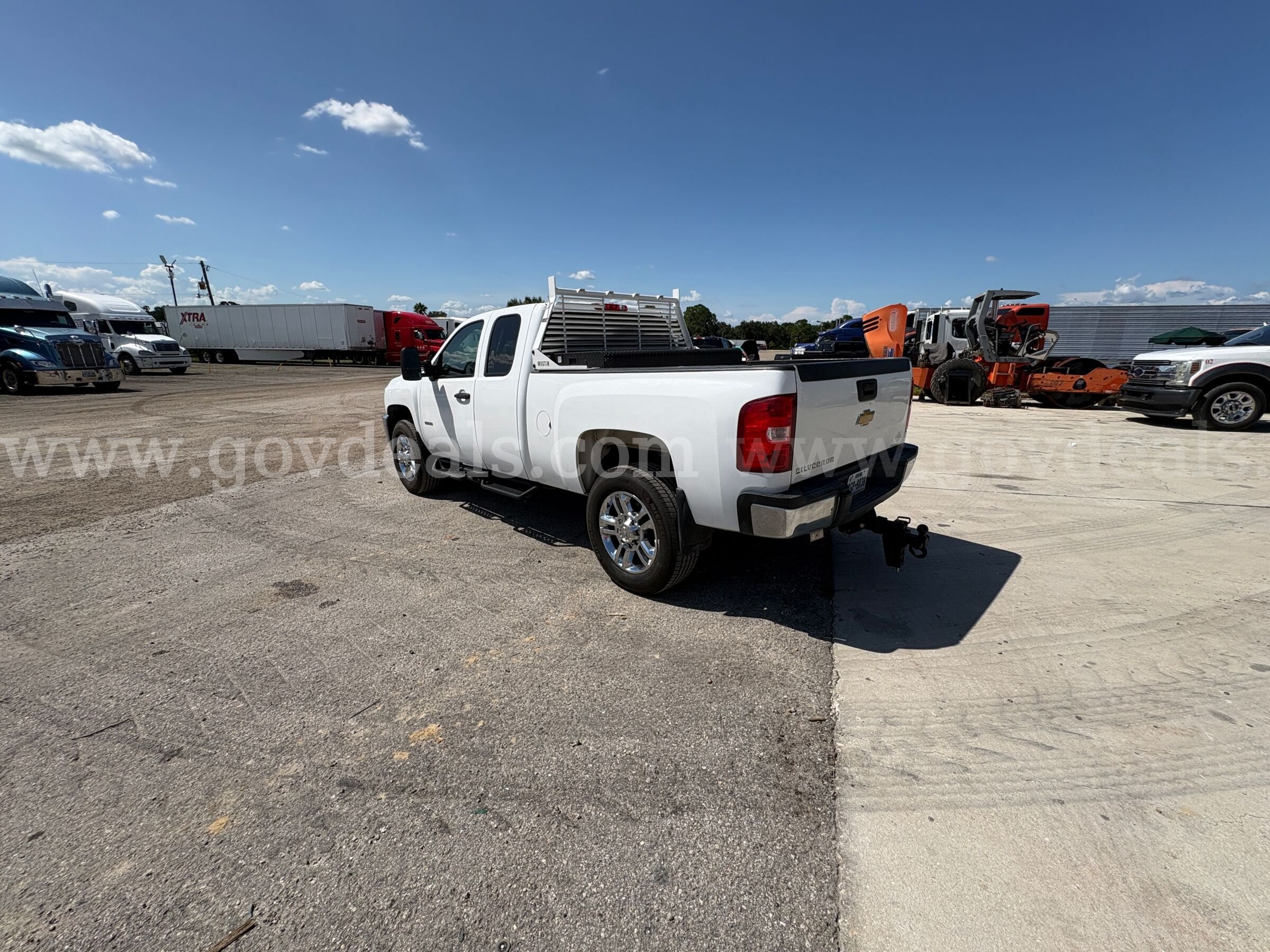 2013 Chevrolet Silverado 2500HD Extended Cab Pickup Chevrolet Silverado 2500HD Government Surplus Auction - Photo #4
