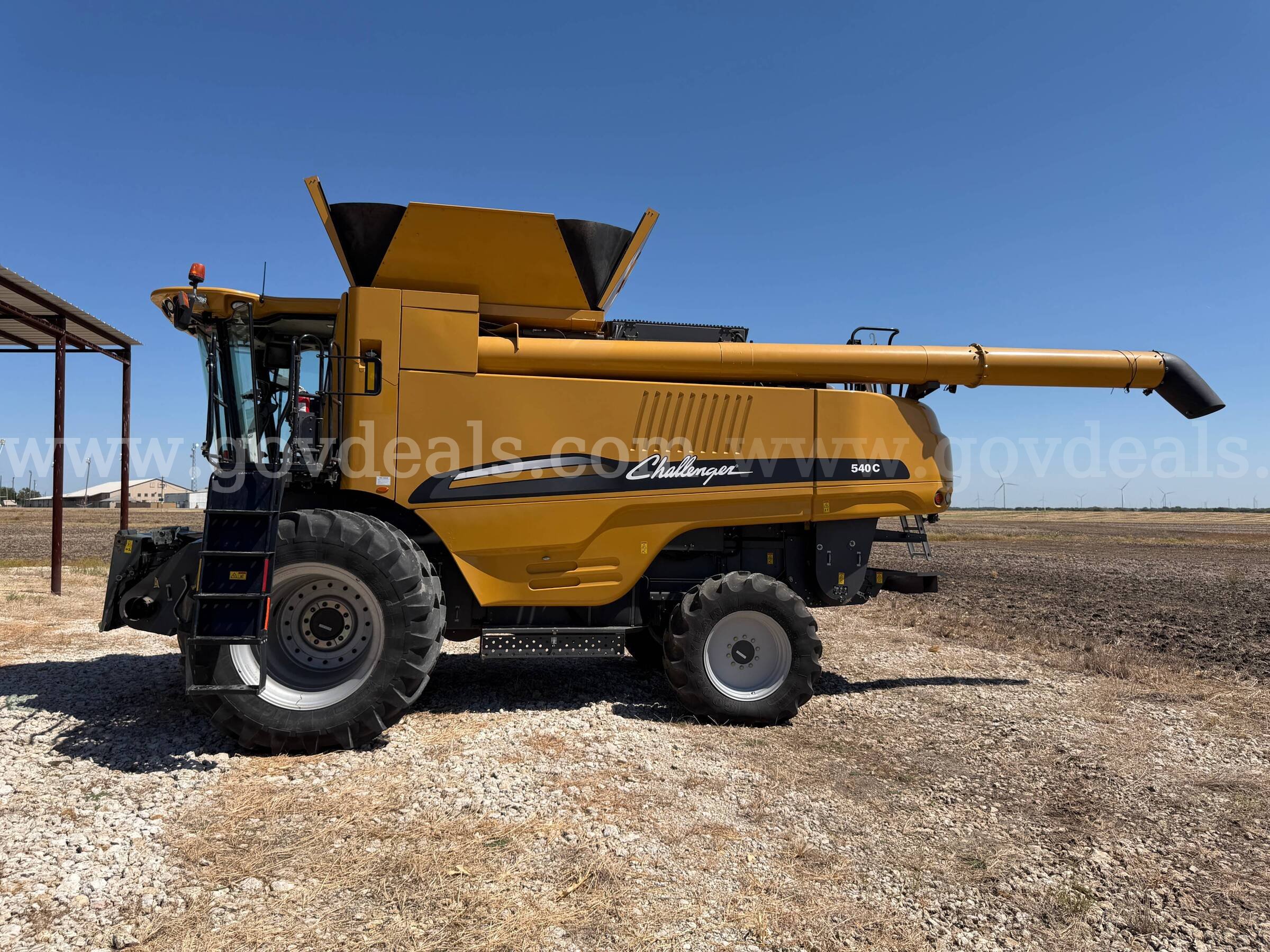 Challenger 540C Combine Challenger 540C Government Surplus Auction - Photo #2