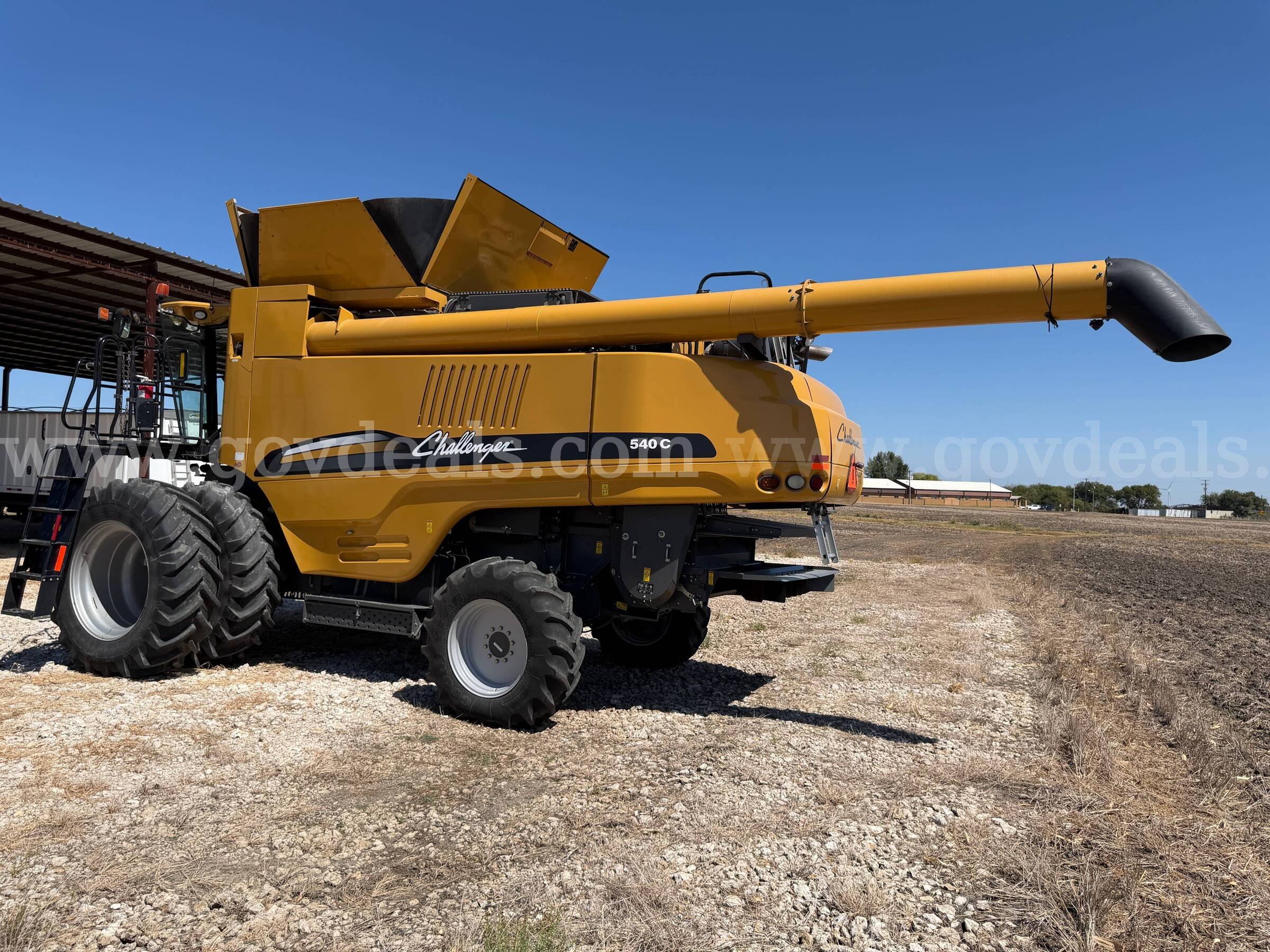 Challenger 540C Combine Challenger 540C Government Surplus Auction - Photo #3