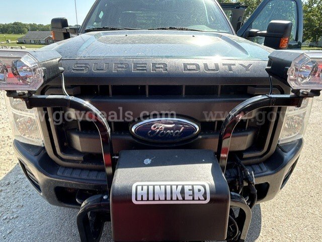 2011 Ford F-250 SD XL SuperCab 4WD (with and front-mounted snow plow, utility/service body, ladder rack, and lights) Ford F-250 Government Surplus Auction - Photo #3