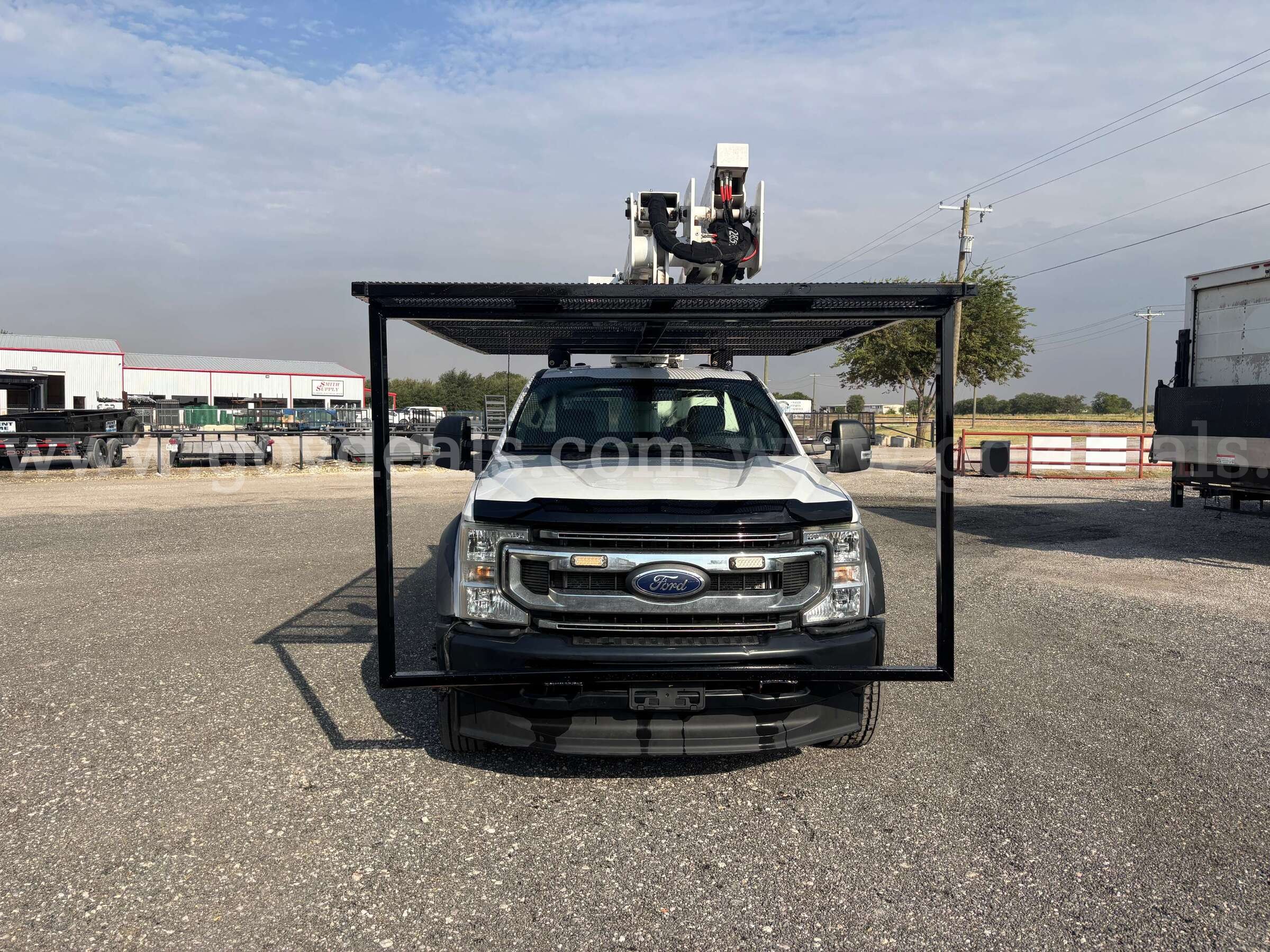 2022 Ford F-550 Flat Bed Bucket Truck  Regular Cab DRW 4WD Ford F-550 Government Surplus Auction - Photo #2