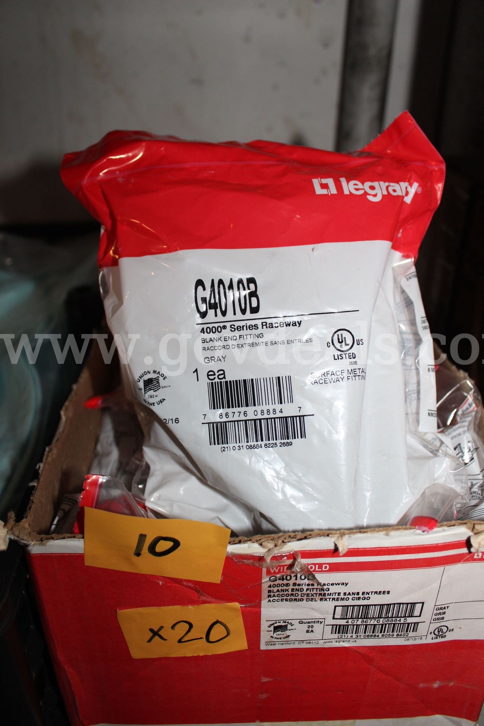 Brand New Legrand 4000 Series Raceway Blank End Fitting Model No. G4010B