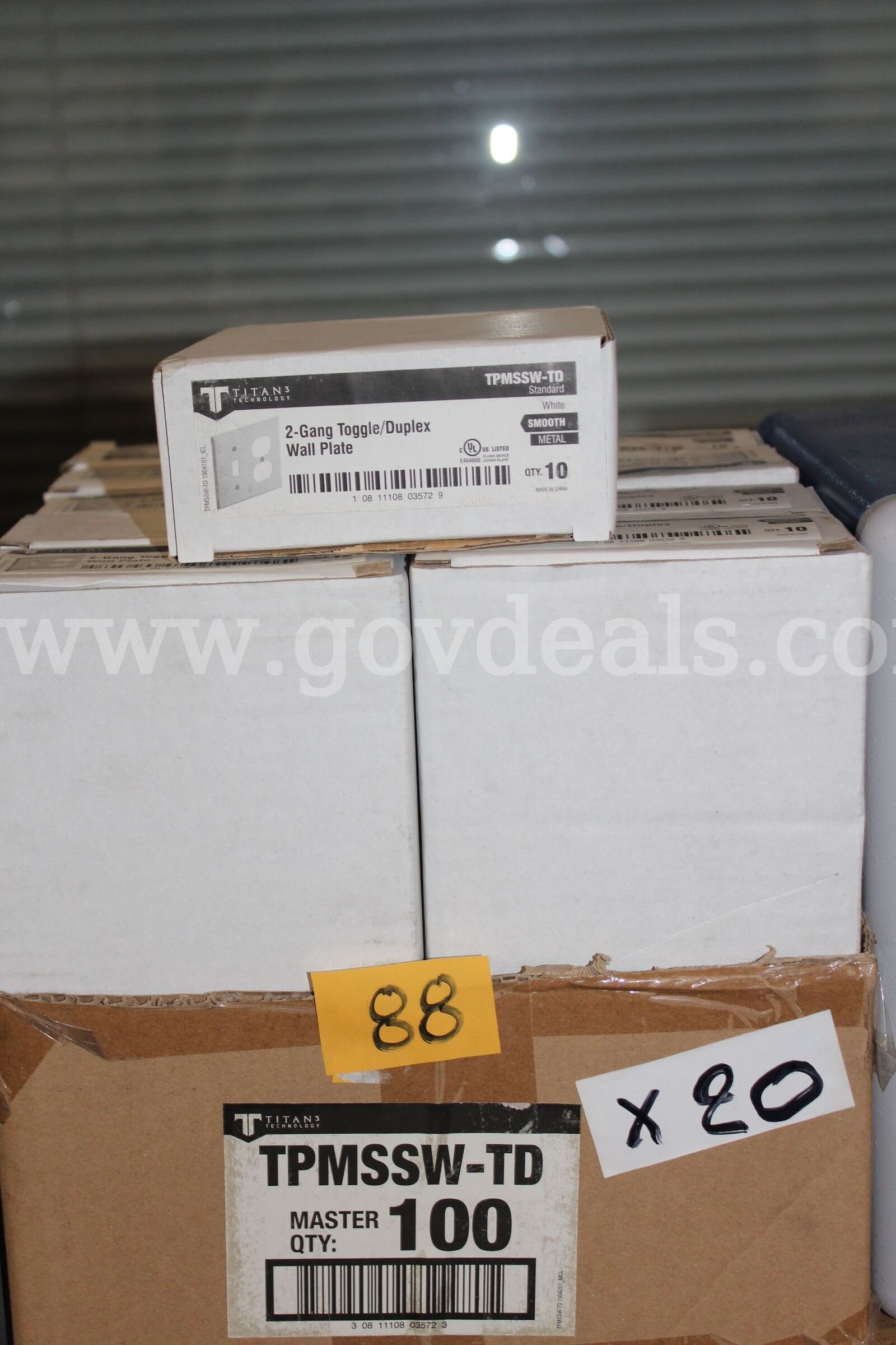 Brand New Titans 3 Technology 2-Gang Toggle/ Duplex Wall Plate 10 Count Pks, Lot Contains 20 Packs