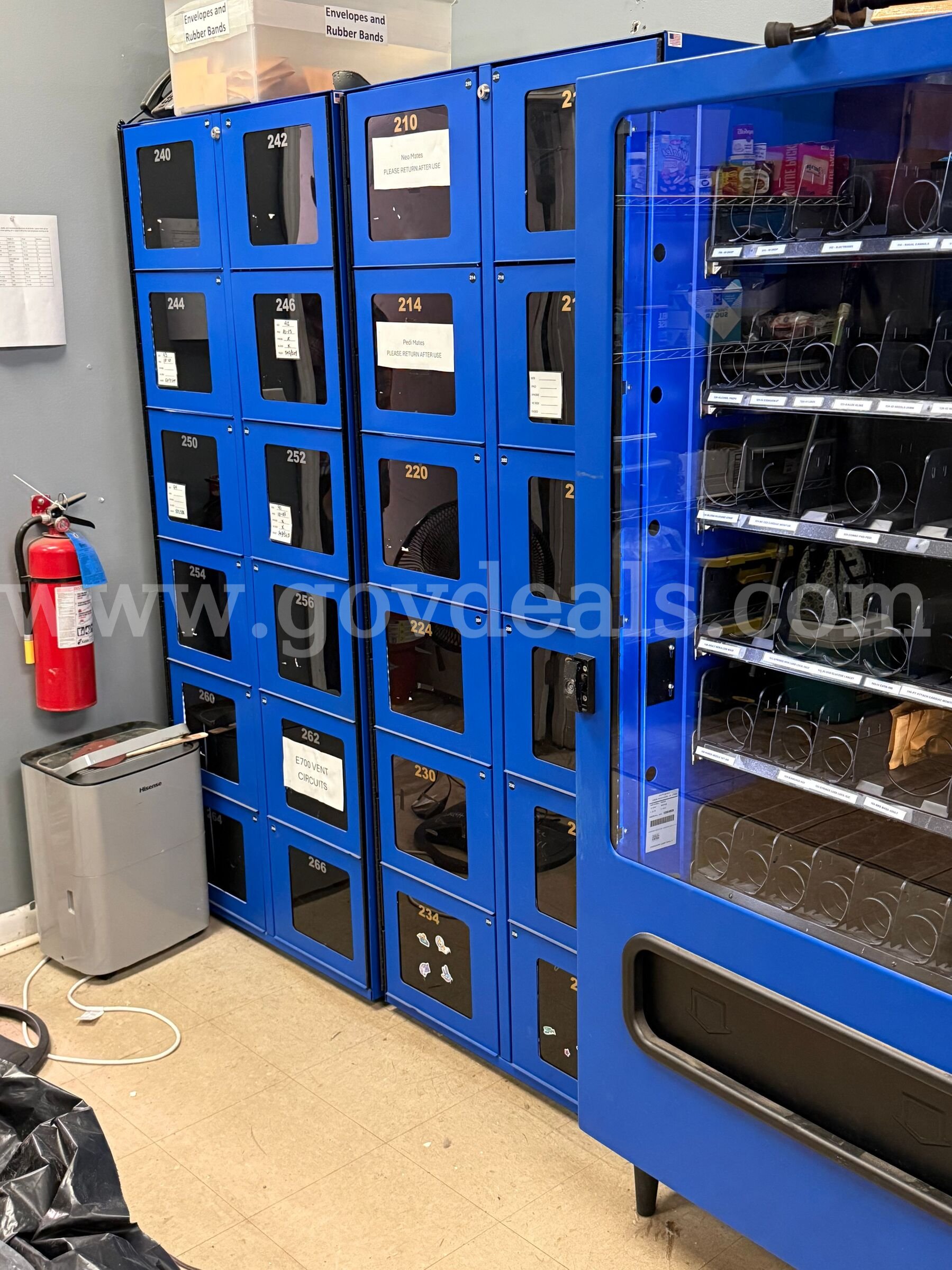 medical vending machine and lockers Ivend  Government Surplus Auction - Photo #3