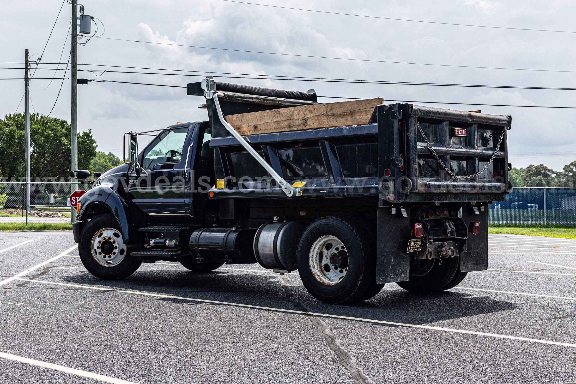 2007 Ford F-750 Dump Truck with VALK Snow Plow Ford 750 Government Surplus Auction - Photo #6