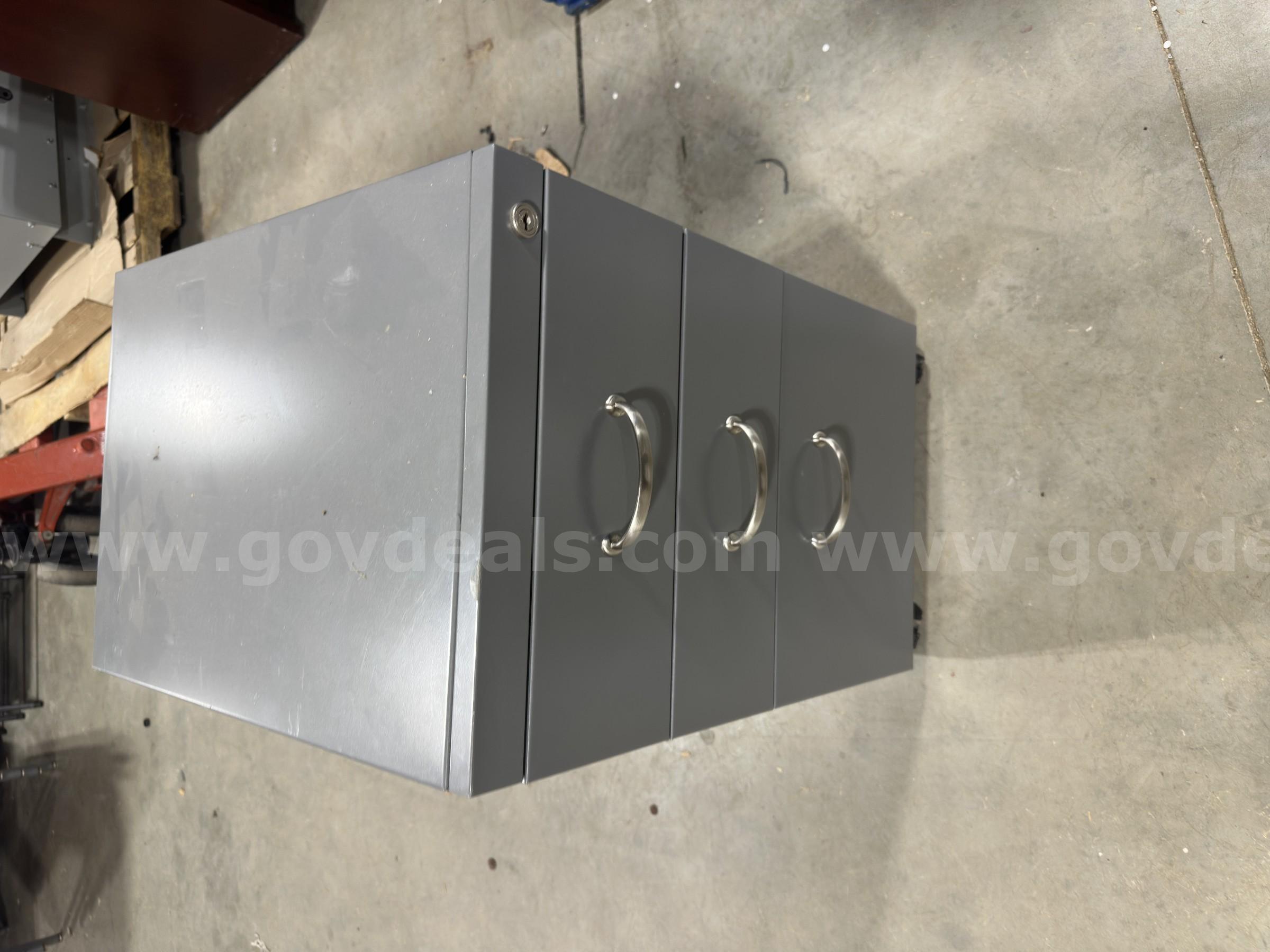 Assortment of Metal Furniture   Government Surplus Auction - Photo #5
