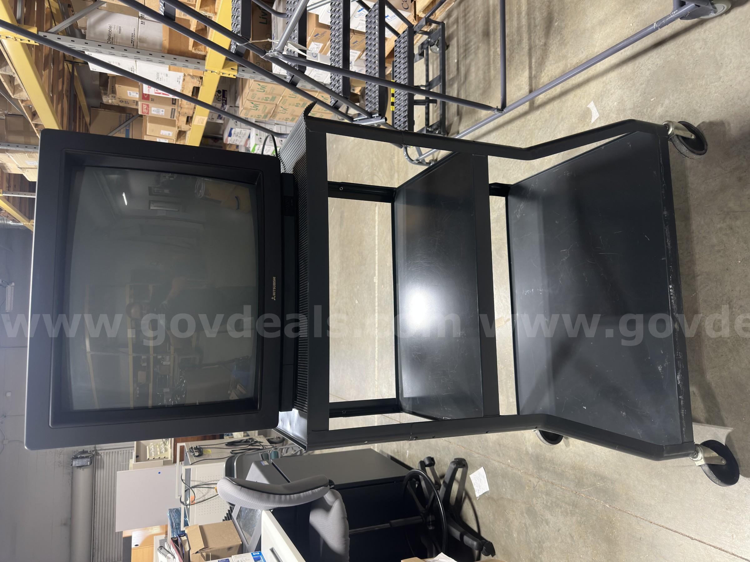 Lot of Assorted AV Equipment – TVs, Projectors, Mobile Carts   Government Surplus Auction - Photo #4