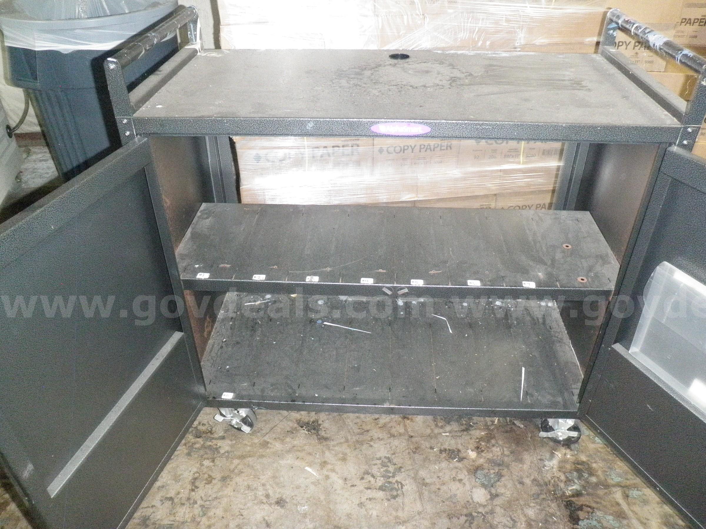 Computer cart   Government Surplus Auction - Photo #2