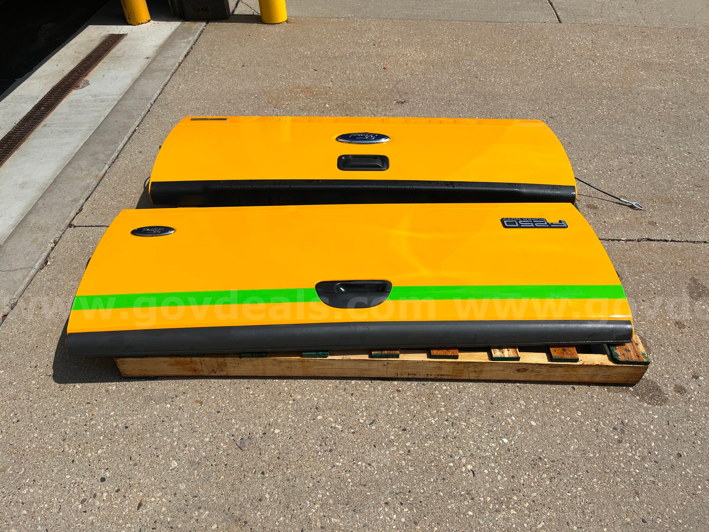 F-250 Superduty Tail gates Ford F-250 Government Surplus Auction - Photo #5