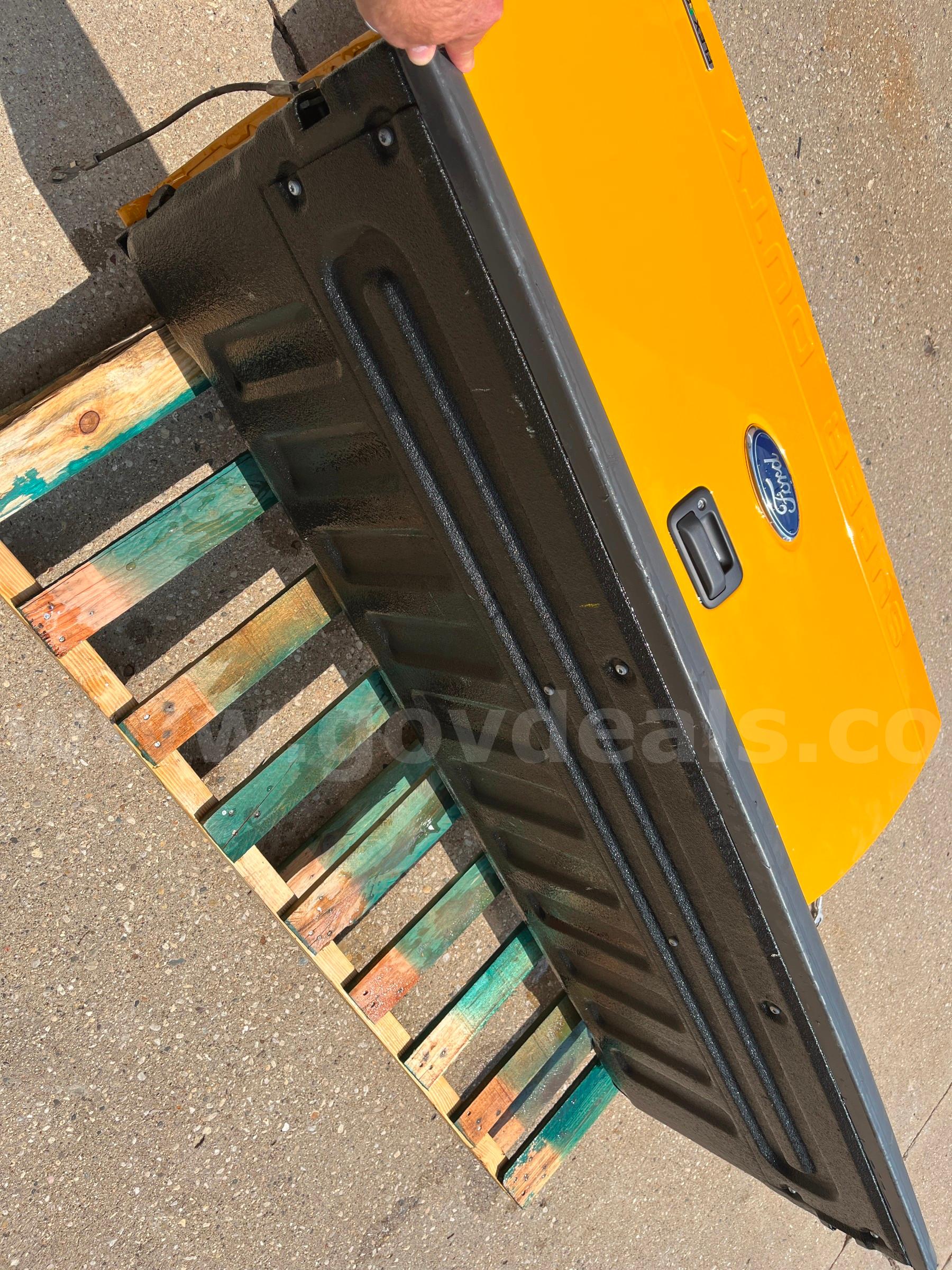 F-250 Superduty Tail gates Ford F-250 Government Surplus Auction - Photo #6