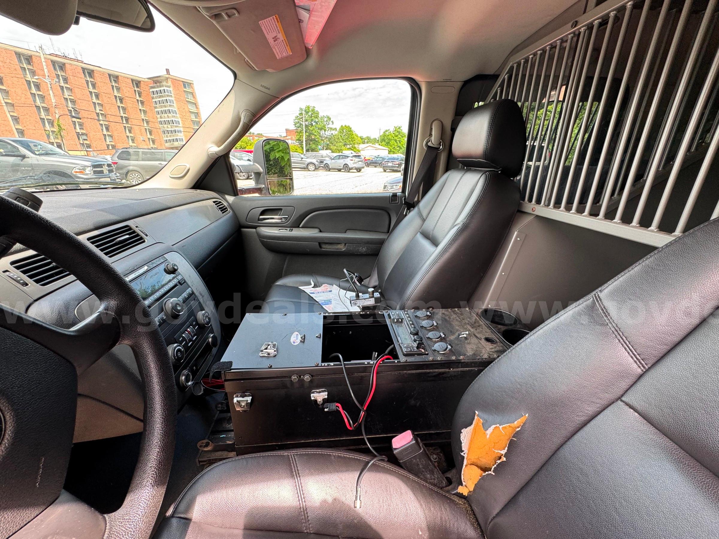 2009 Chevrolet Suburban Chevrolet Suburban Government Surplus Auction - Photo #6