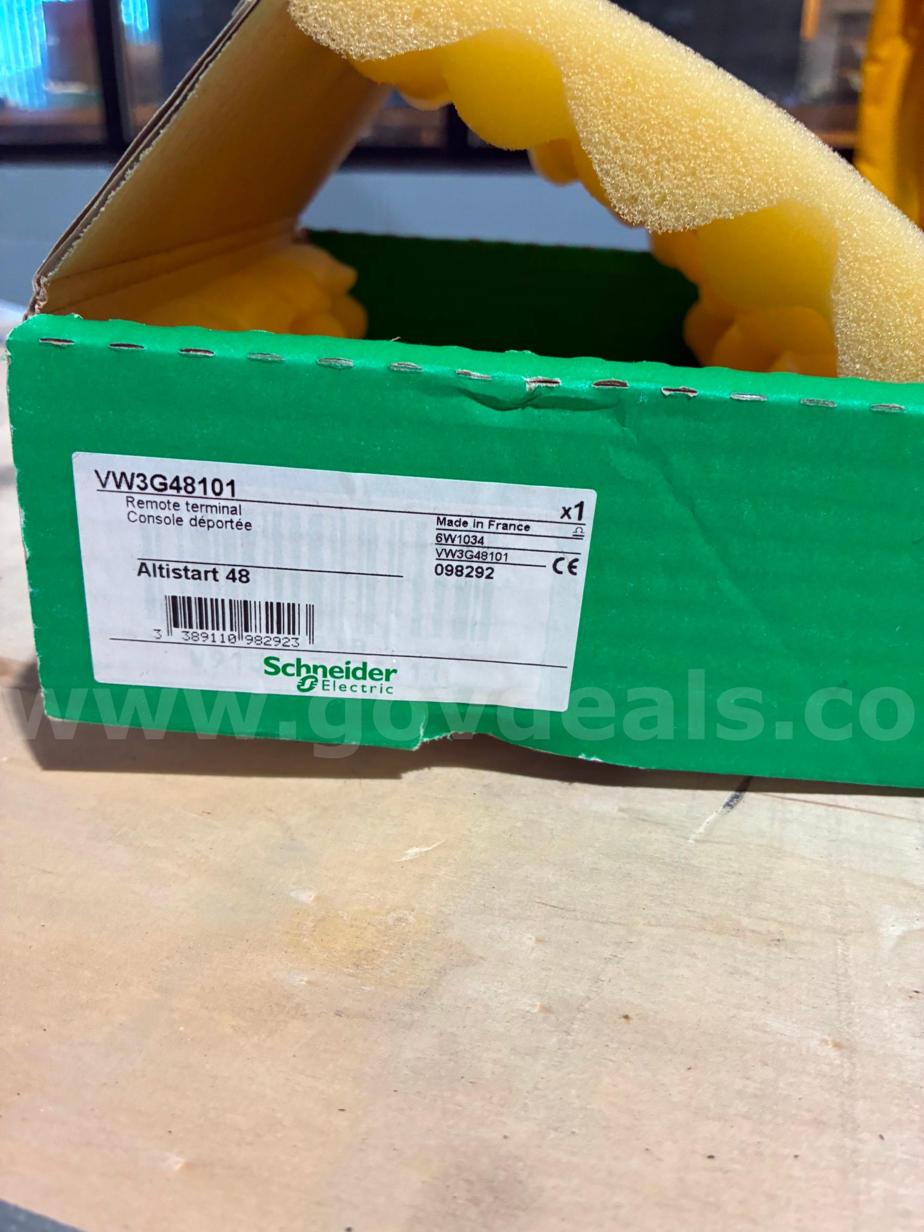 Schneider Altistart 48 remote terminal