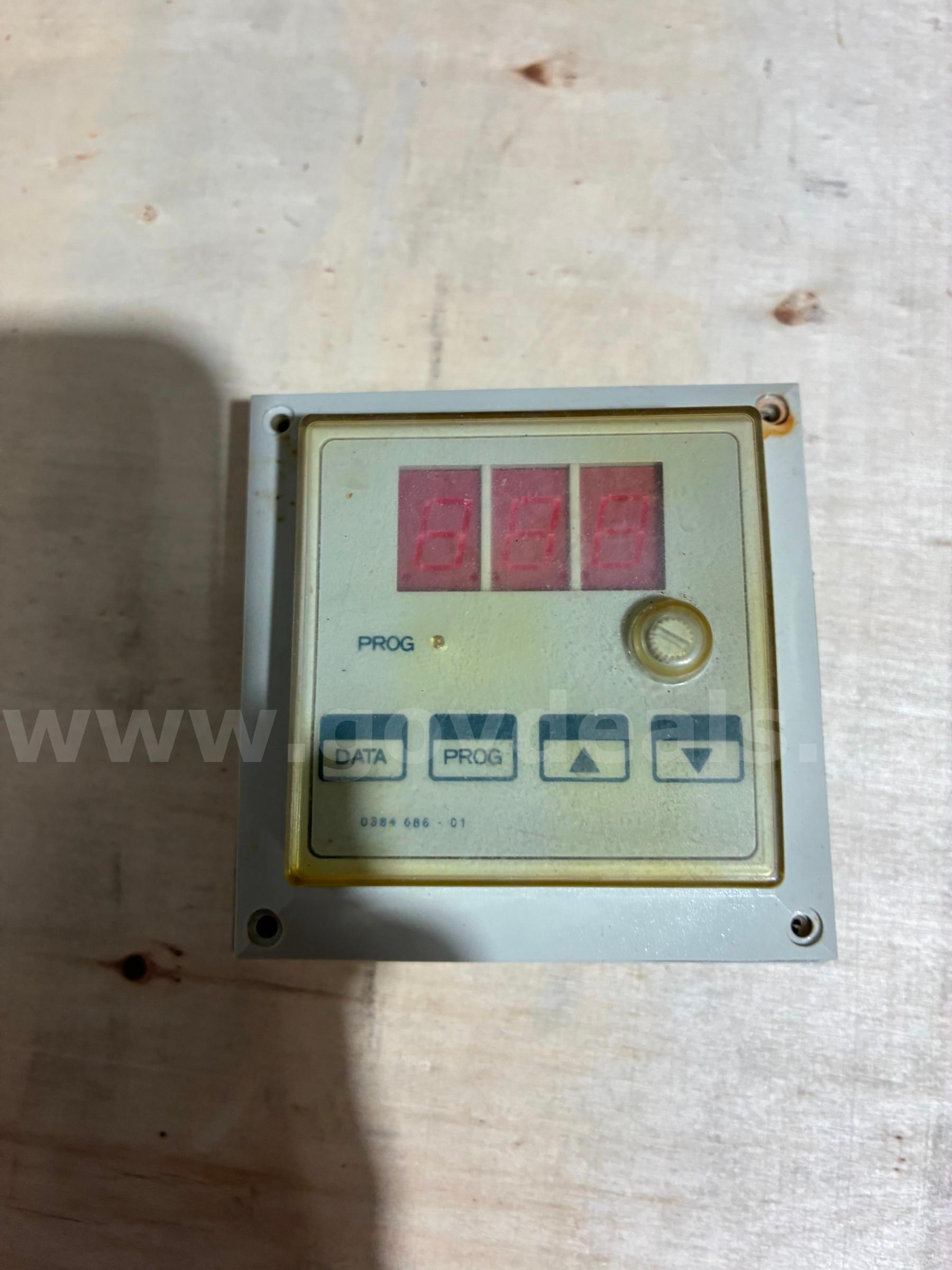 Schneider Altistart 48 remote terminal Schneider Electric VW3648101 Government Surplus Auction - Photo #2