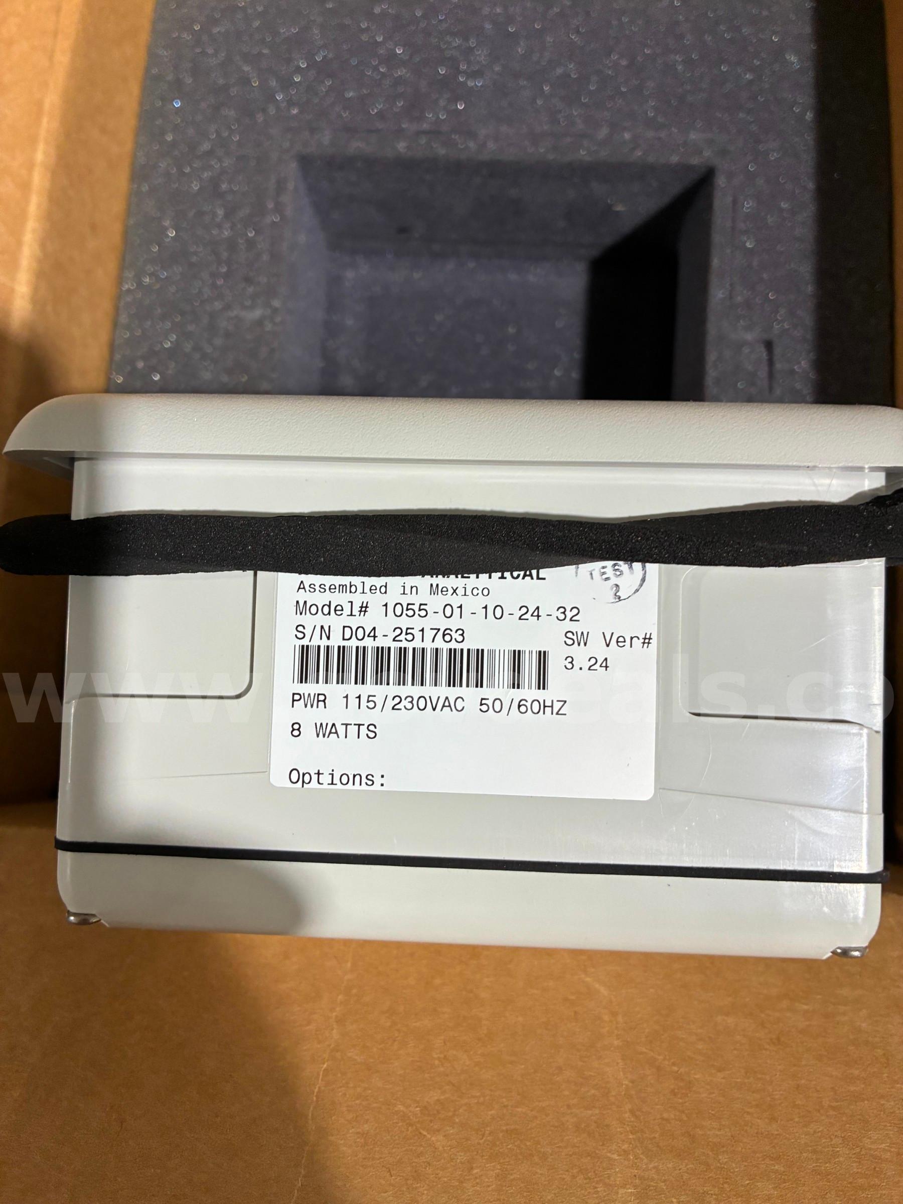 Rosemount Model 1055 pH Analyzer Rosmeount 1055 Government Surplus Auction - Photo #2