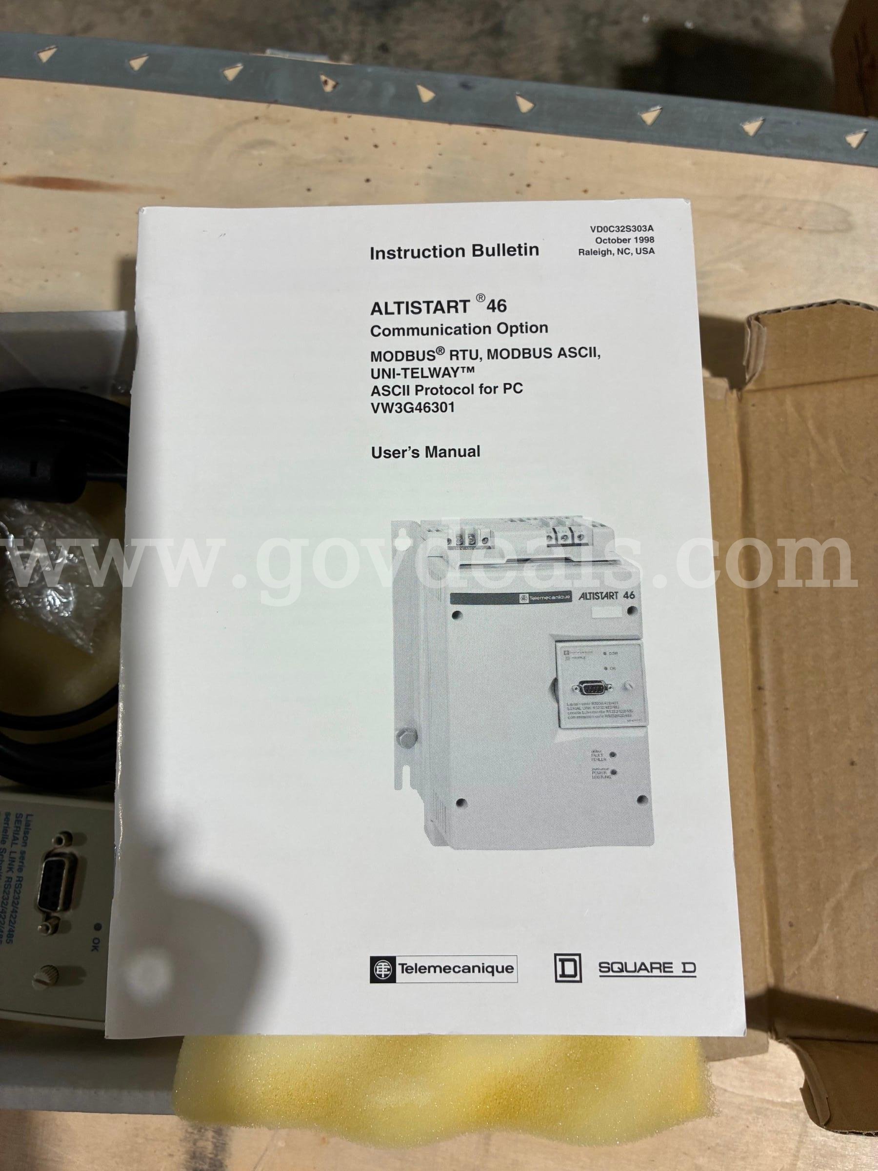 Telemecanique ATS 46 display and cable Telem VW3G46301U Government Surplus Auction - Primary Photo