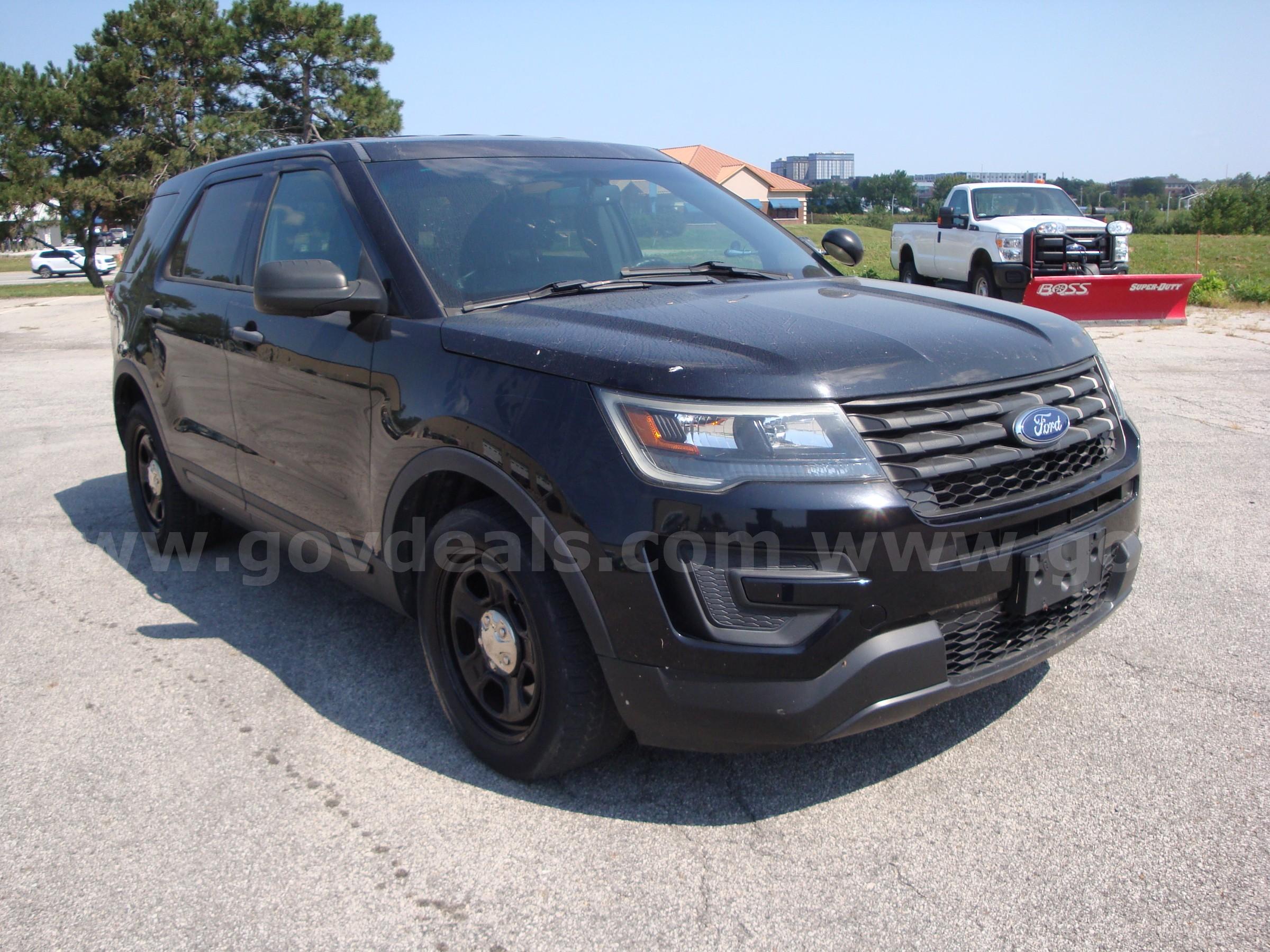 2016 Ford Police Interceptor Utility AWD Ford Police Interceptor Government Surplus Auction - Photo #3