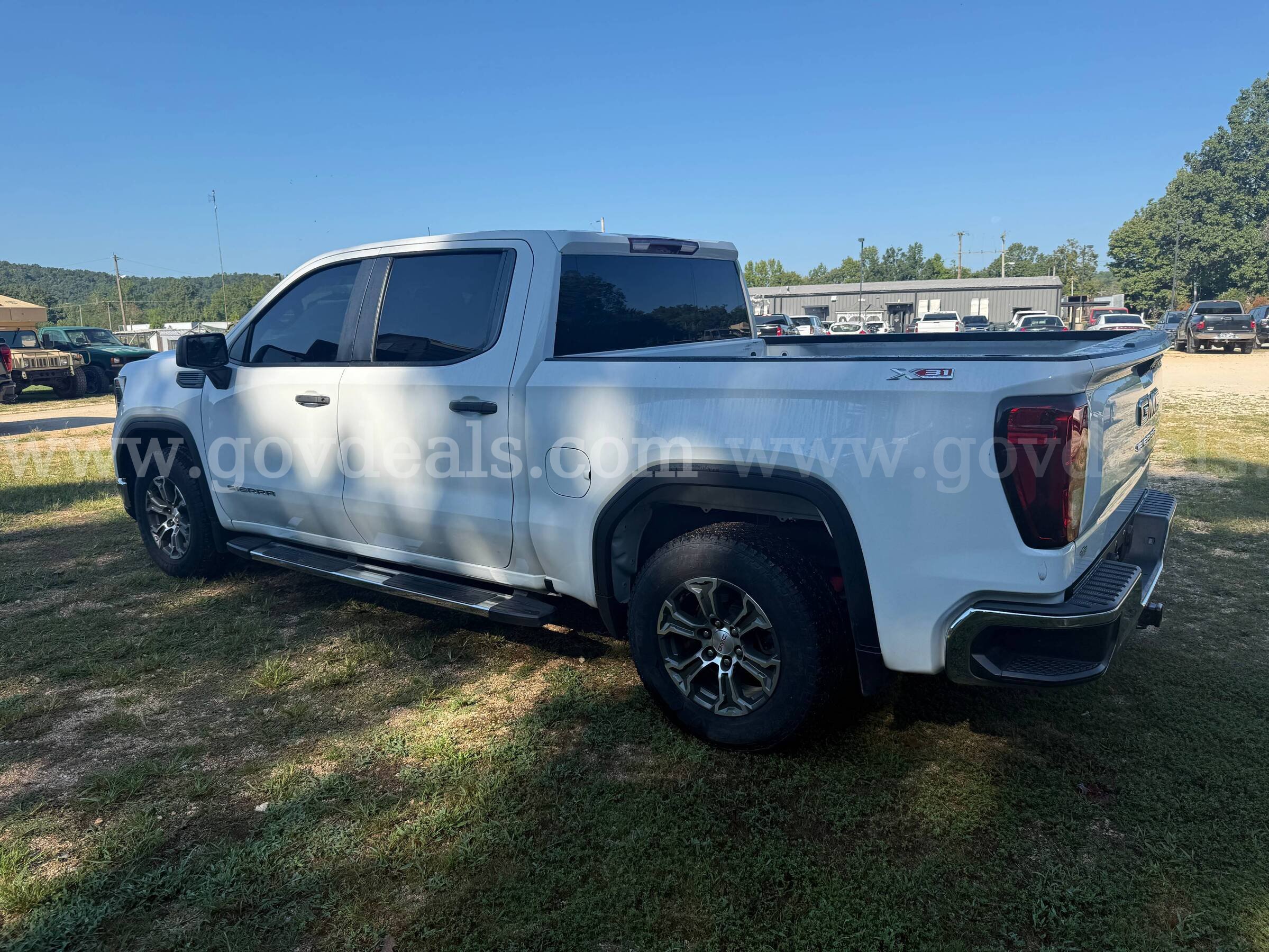2022 GMC Sierra 1500 GMC Sierra Government Surplus Auction - Photo #3