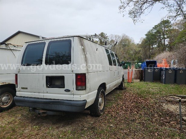 2006 Ford Econoline Ford Econoline Government Surplus Auction - Photo #2