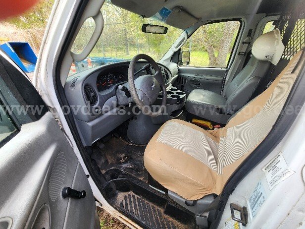 2006 Ford Econoline Ford Econoline Government Surplus Auction - Photo #3