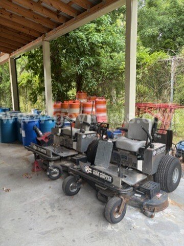 Set of Two Dixie Choppers Dixie 3060 Government Surplus Auction - Photo #2