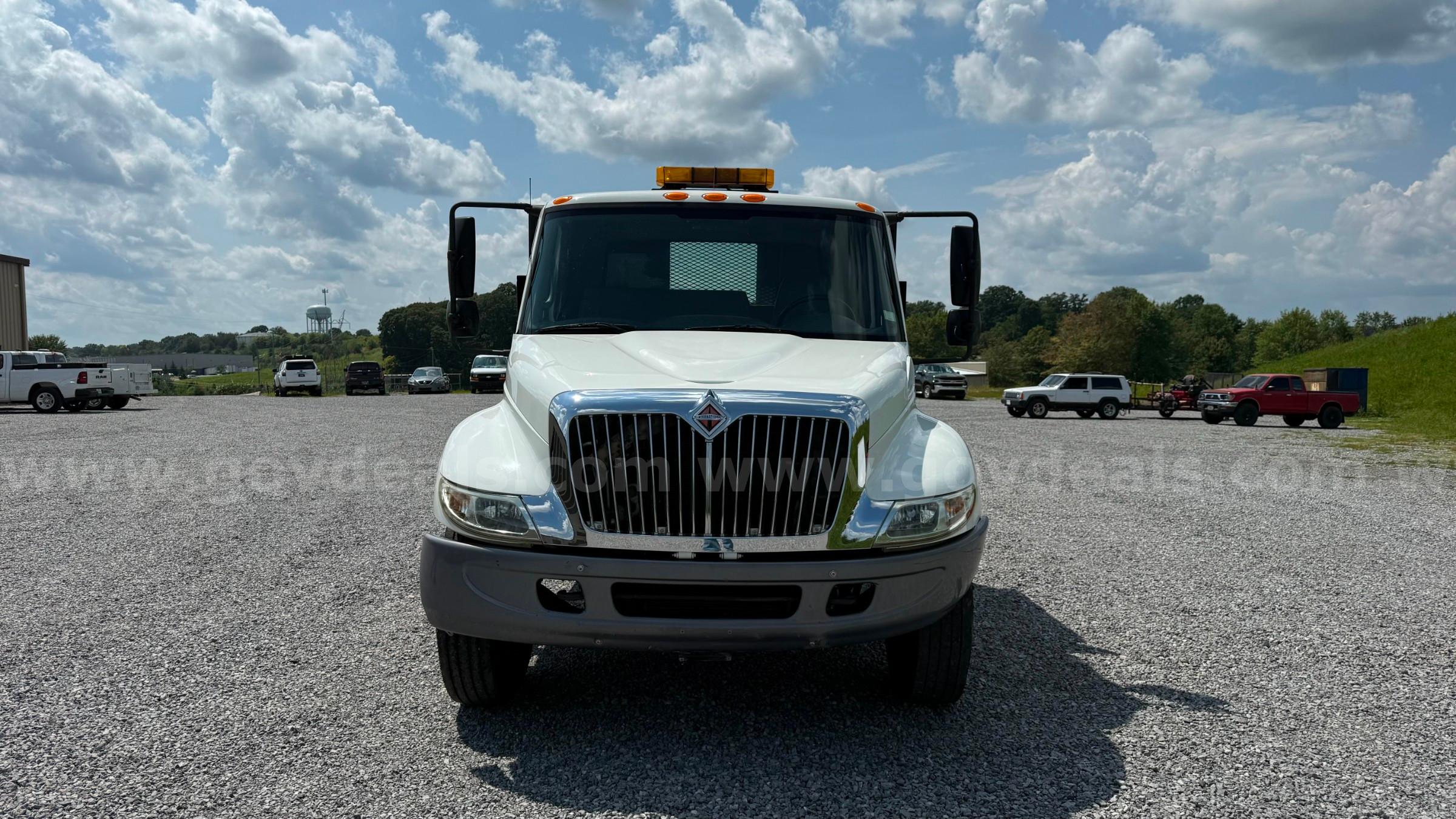 2007 International 4300 International 4300 Government Surplus Auction - Photo #4