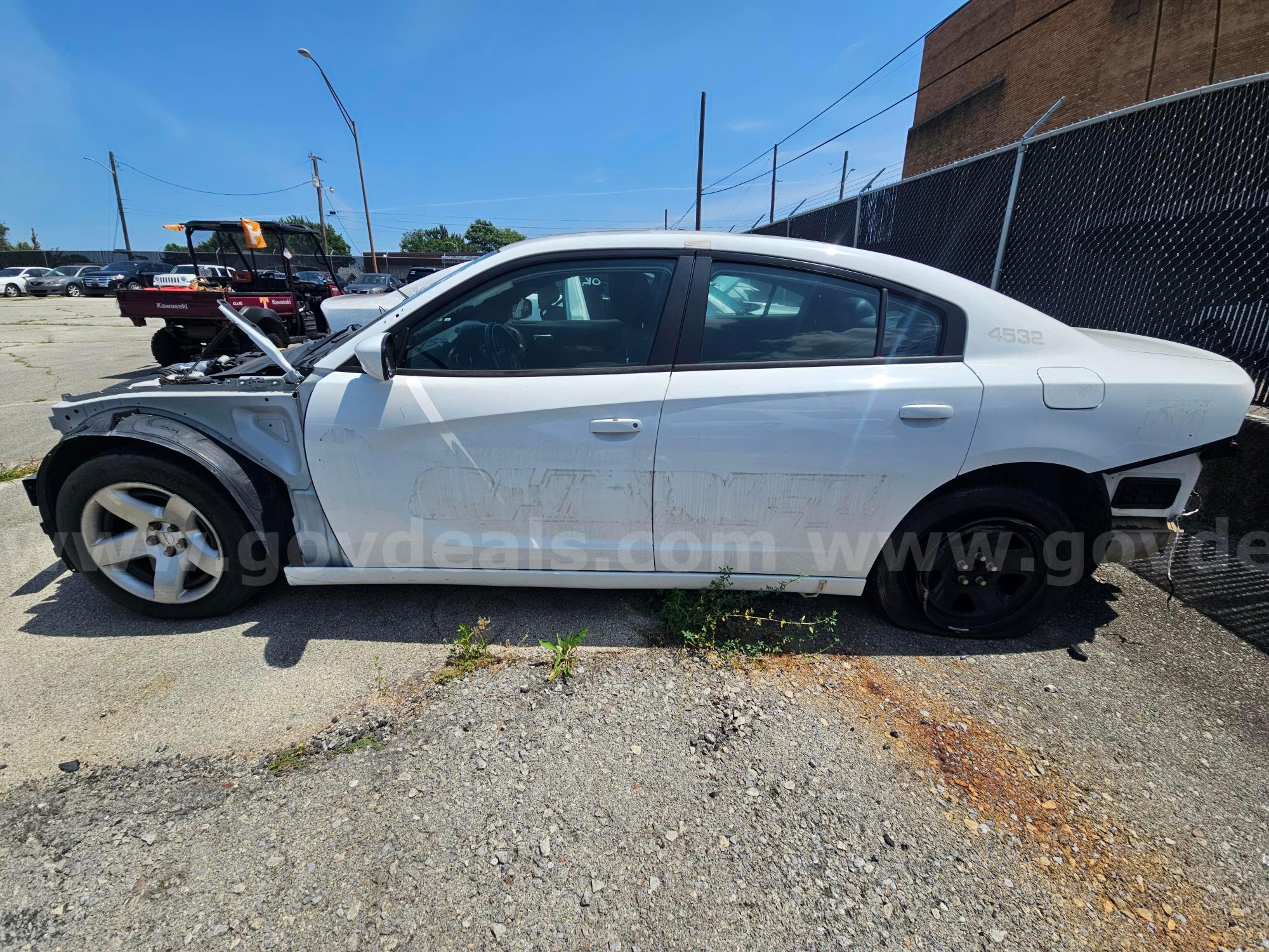 2016 Dodge Charger TAB 4532 (NO KEYS) (WRECKED FOR PARTS OR REPAIR) Dodge Charger Government Surplus Auction - Photo #3