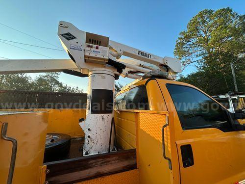 2012 Ford F-550 (225180 NB DOT) Ford F-550 Government Surplus Auction - Photo #4