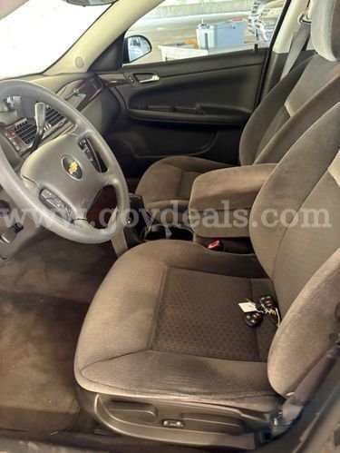 2016 Chevrolet Impala Limited (224215 NB) Chevrolet Impala Government Surplus Auction - Photo #4