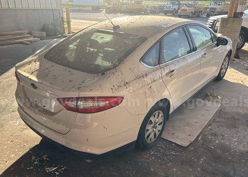 2014 Ford Fusion (225523 NB DOT) Ford Fusion Government Surplus Auction - Photo #2