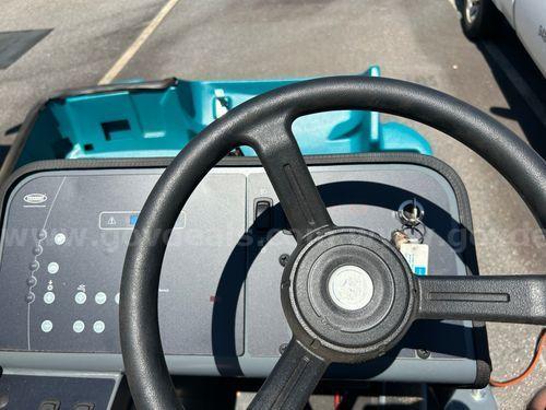 2016 TENNANT T206811 FLOOR SCRUBBER (225541 NB) TENNANT T20 Government Surplus Auction - Photo #6