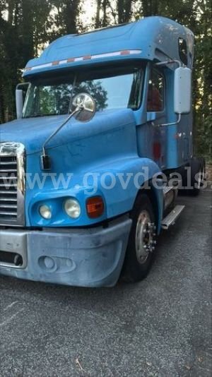 2006 Freightliner ST120 (225341 NB)
