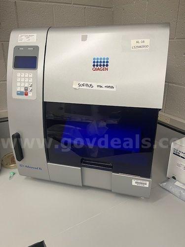 Quantification Instrument,  Bio-Robot Qiagen, M-VAC Unit Equipment (225757 DC)   Government Surplus Auction - Photo #5