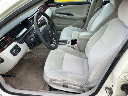 2008 Chevrolet Impala (225654 NB DOT) Chevrolet Impala Government Surplus Auction - Photo #3