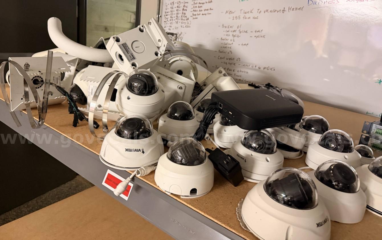 LOT OF SECURITY CAMERAS   Government Surplus Auction - Primary Photo