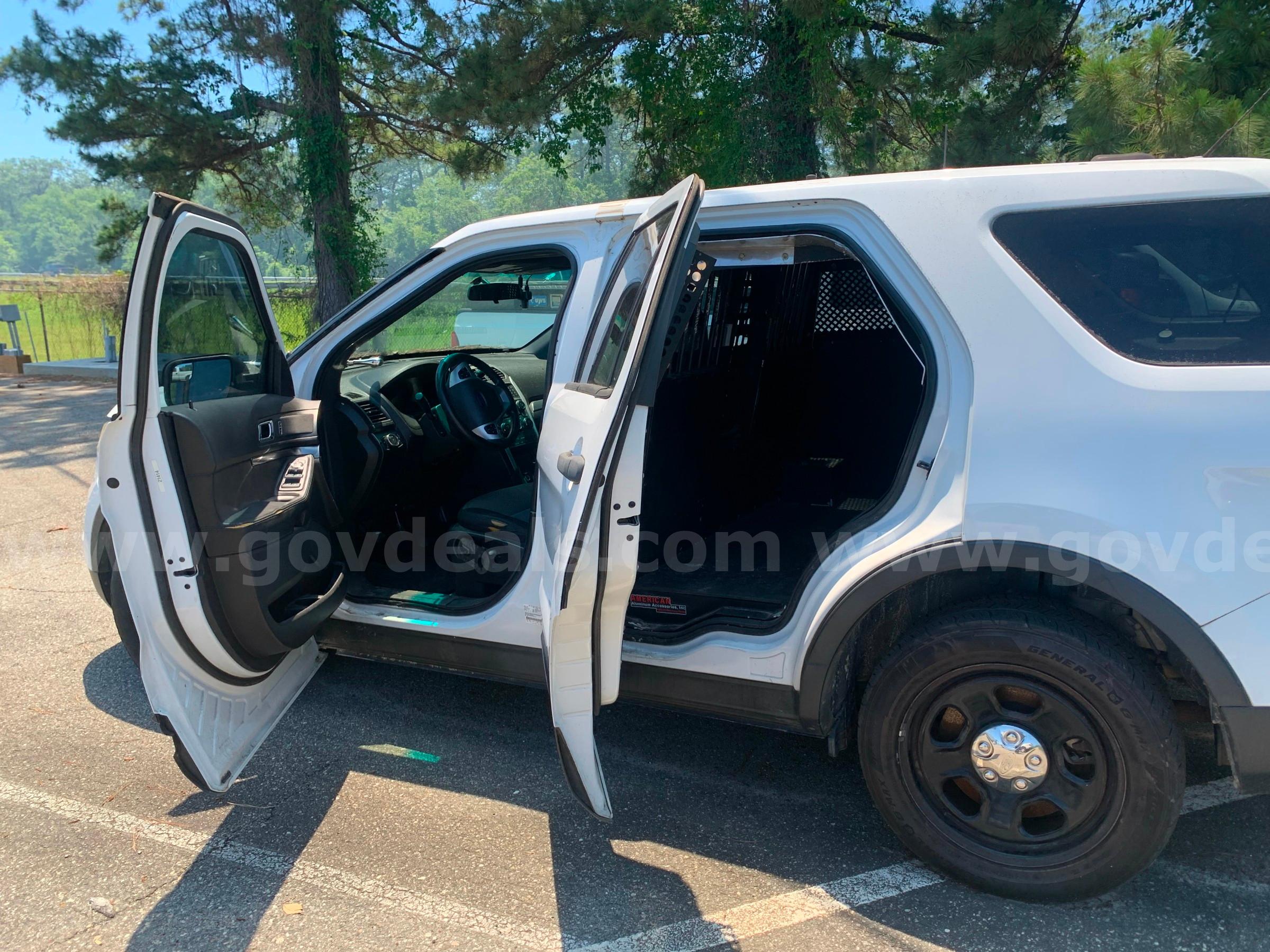 2015 Ford Explorer Ford Explorer Government Surplus Auction - Photo #4